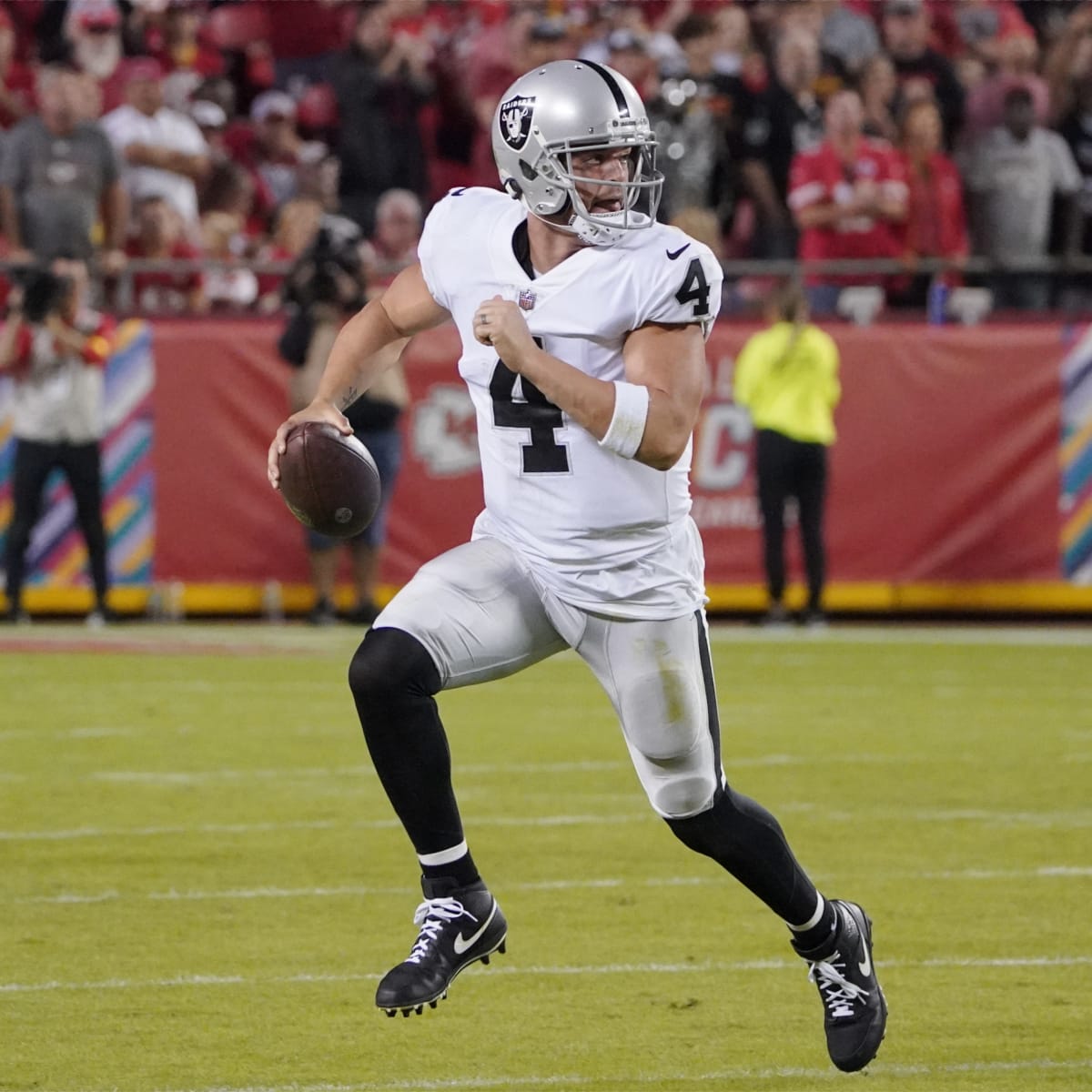 Derek Carr Move to Free Agency Official: Could Houston Texans Sign? -  Sports Illustrated Houston Texans News, Analysis and More