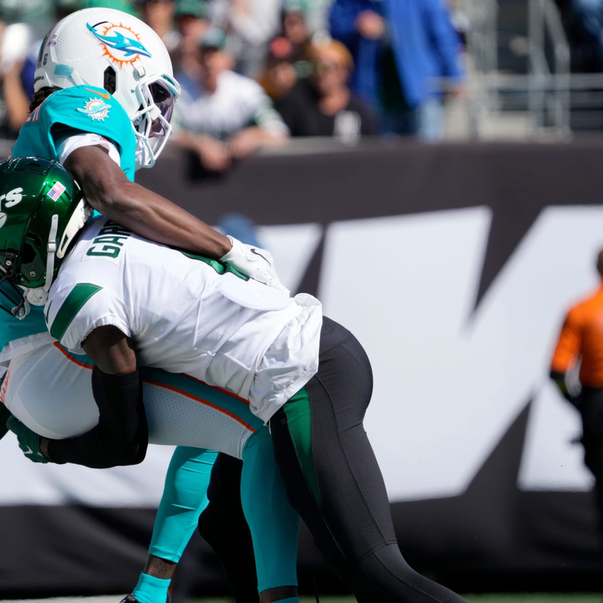 Watch: Ahmad 'Sauce' Gardner Receives NFL Rookie of the Week Belt - All  Bearcats