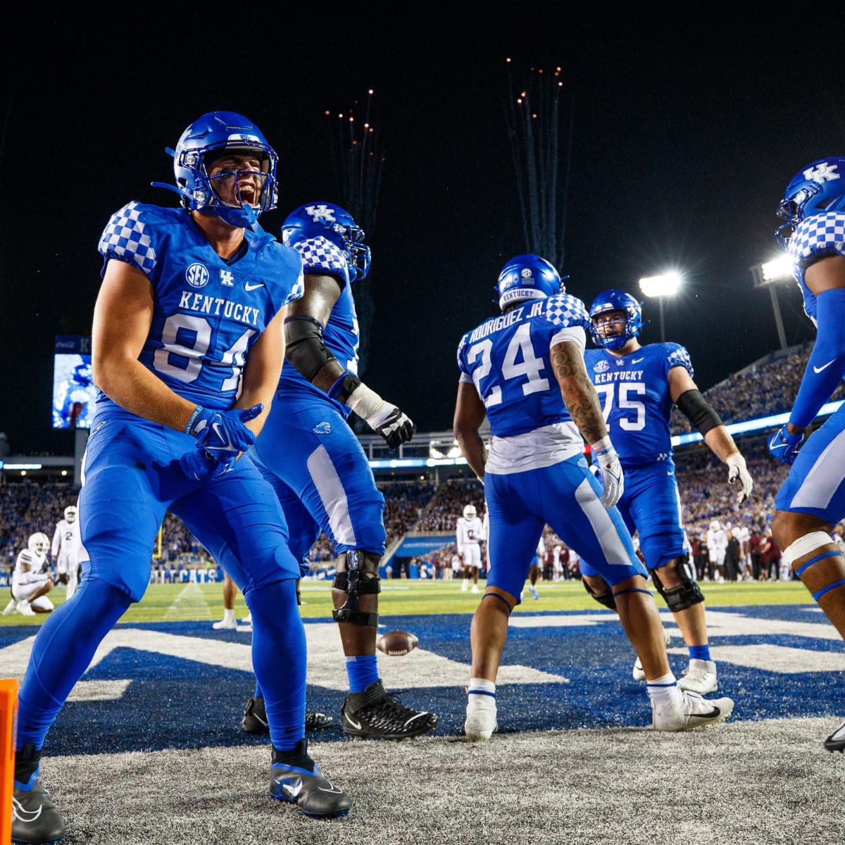 Kentucky Possibly Turning to Redshirt Freshman QB Kaiya Sheron to Pilot  Offense Against South Carolina - Sports Illustrated Kentucky Wildcats News,  Analysis and More