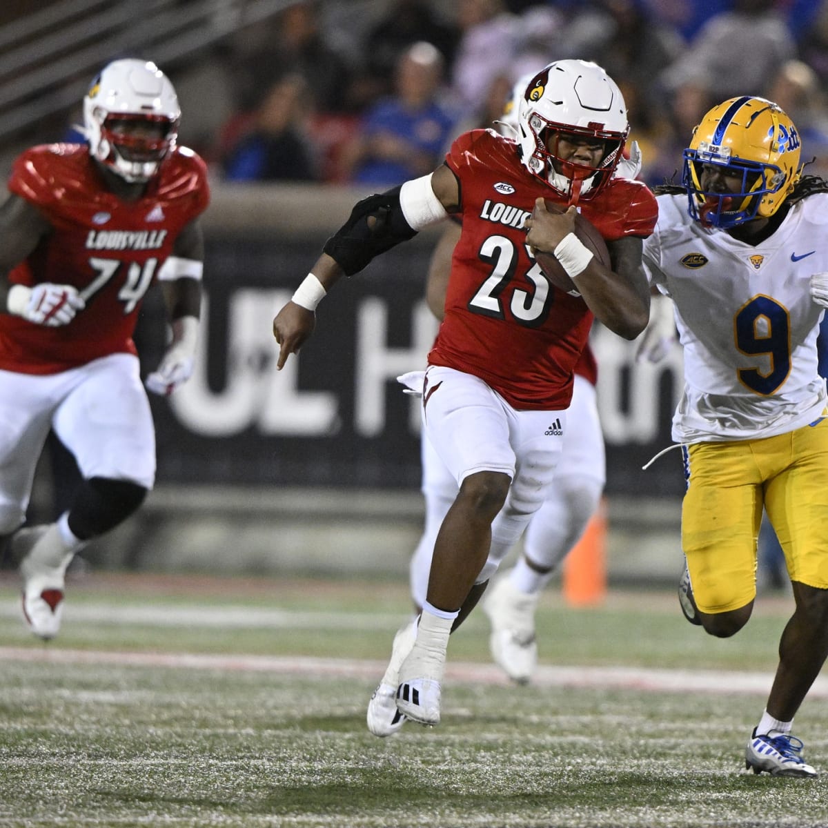 Louisville football vs. Pitt: Photos from ACC college football game