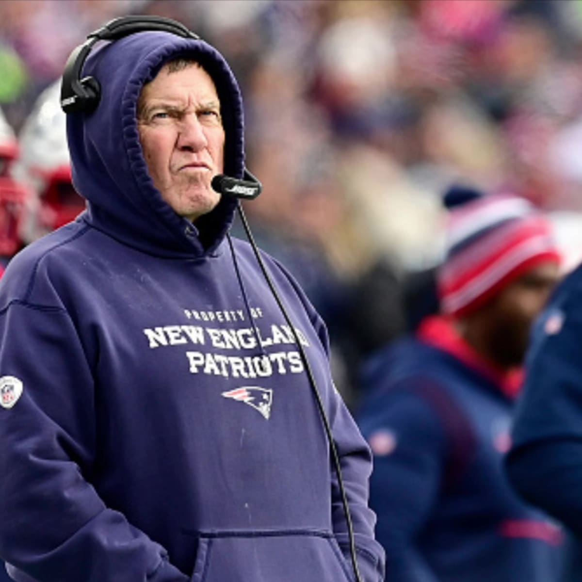 Bill Belichick spiffs up signature sweats look! – Boston Herald