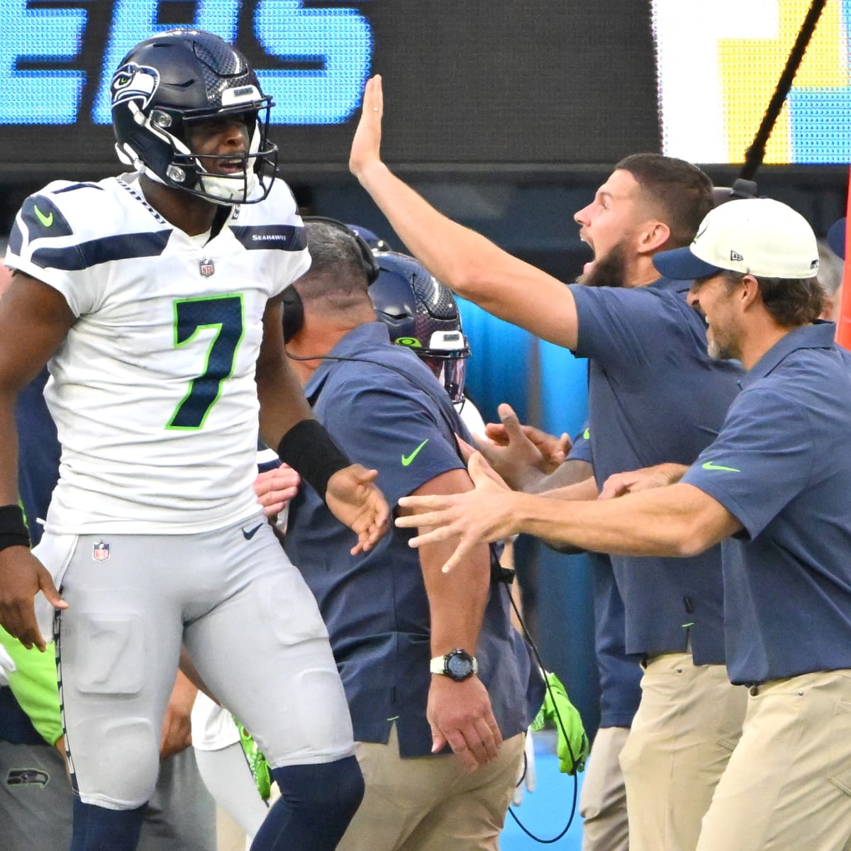 Geno Smith and the Seahawks Fall Short in Wild Card Round - Sports  Illustrated West Virginia Mountaineers News, Analysis and More