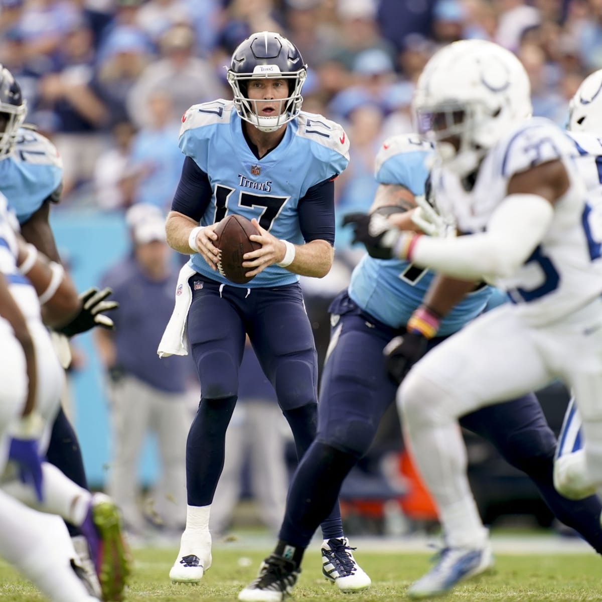 Titans sweep Colts for 2nd season with 19-10 win