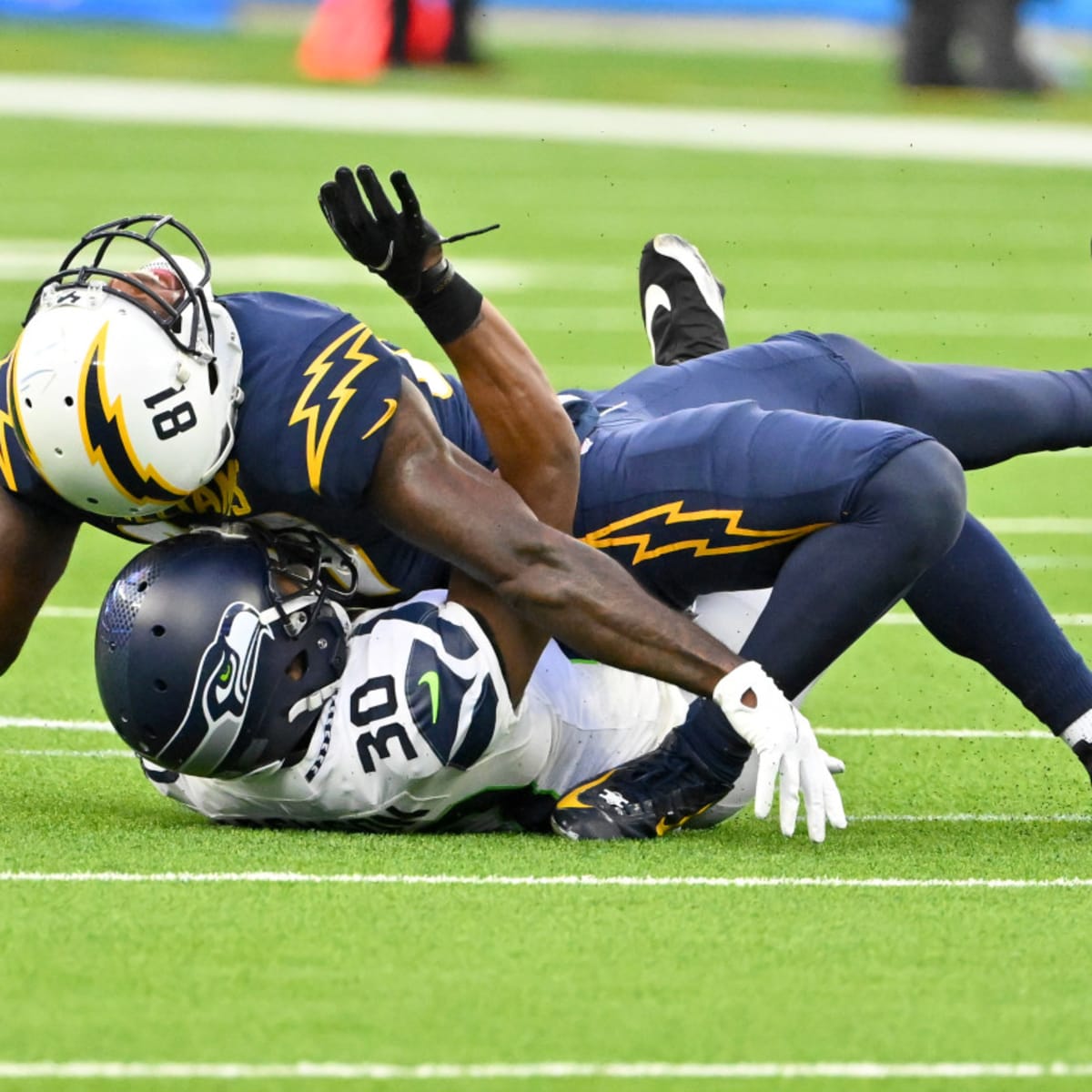 Los Angeles Chargers lose 48-17 to Seattle Seahawks on StubHub Center debut, NFL News