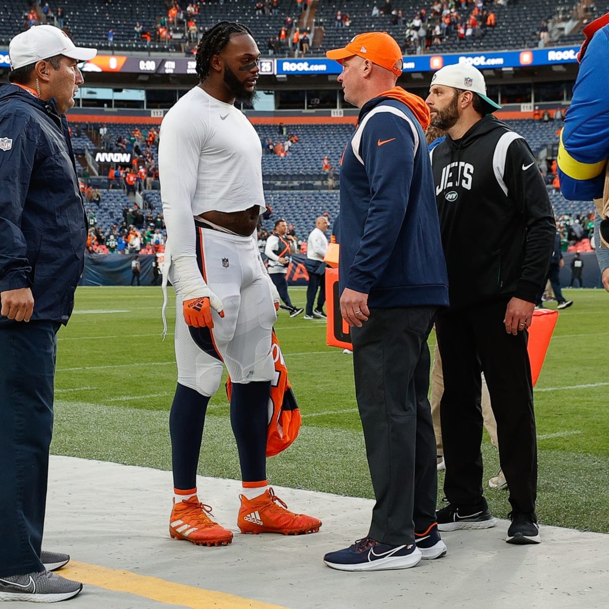 Broncos Game Grades: Cam Fleming steps up in Denver's 17-16 opening-night  loss