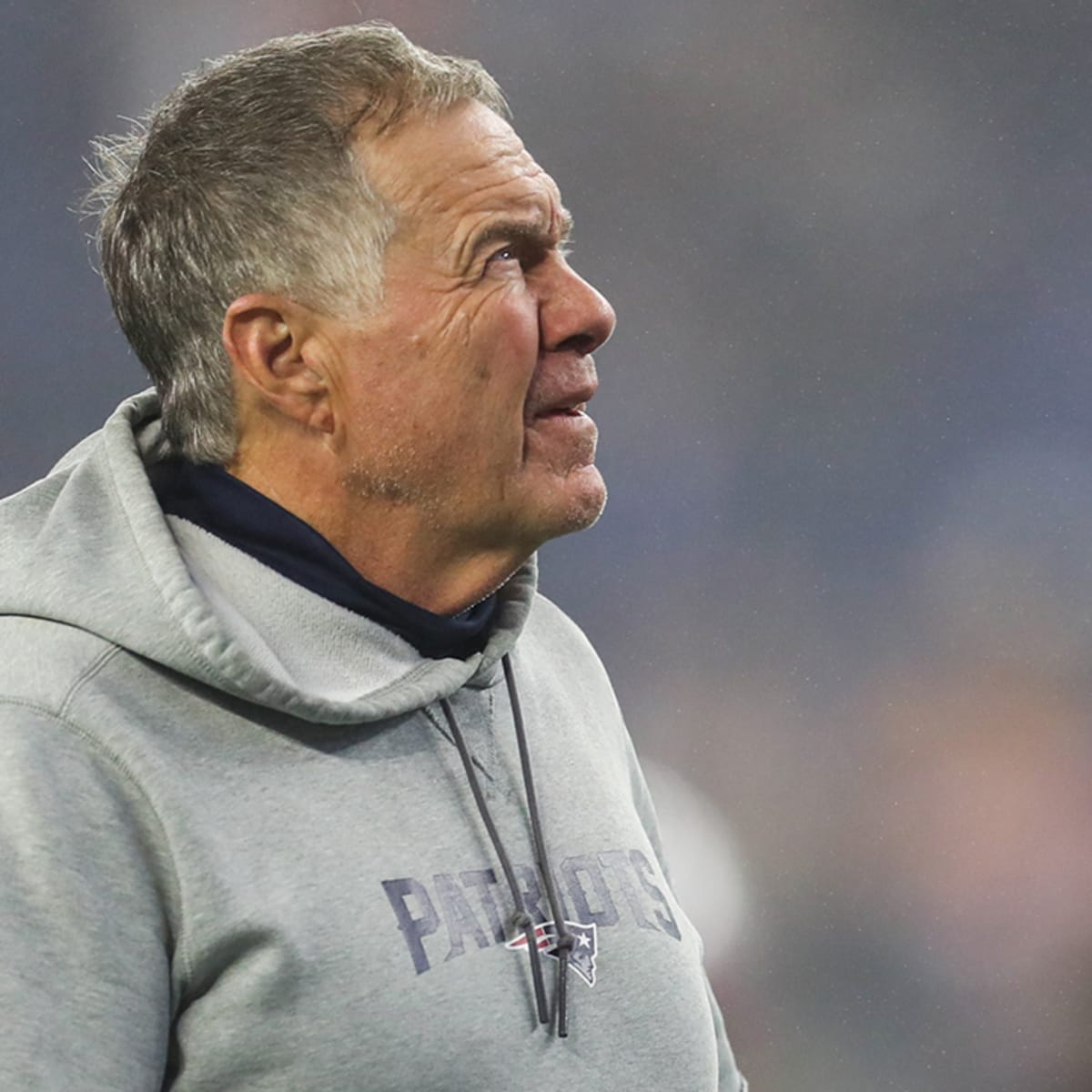 Bill Belichick spiffs up signature sweats look! – Boston Herald