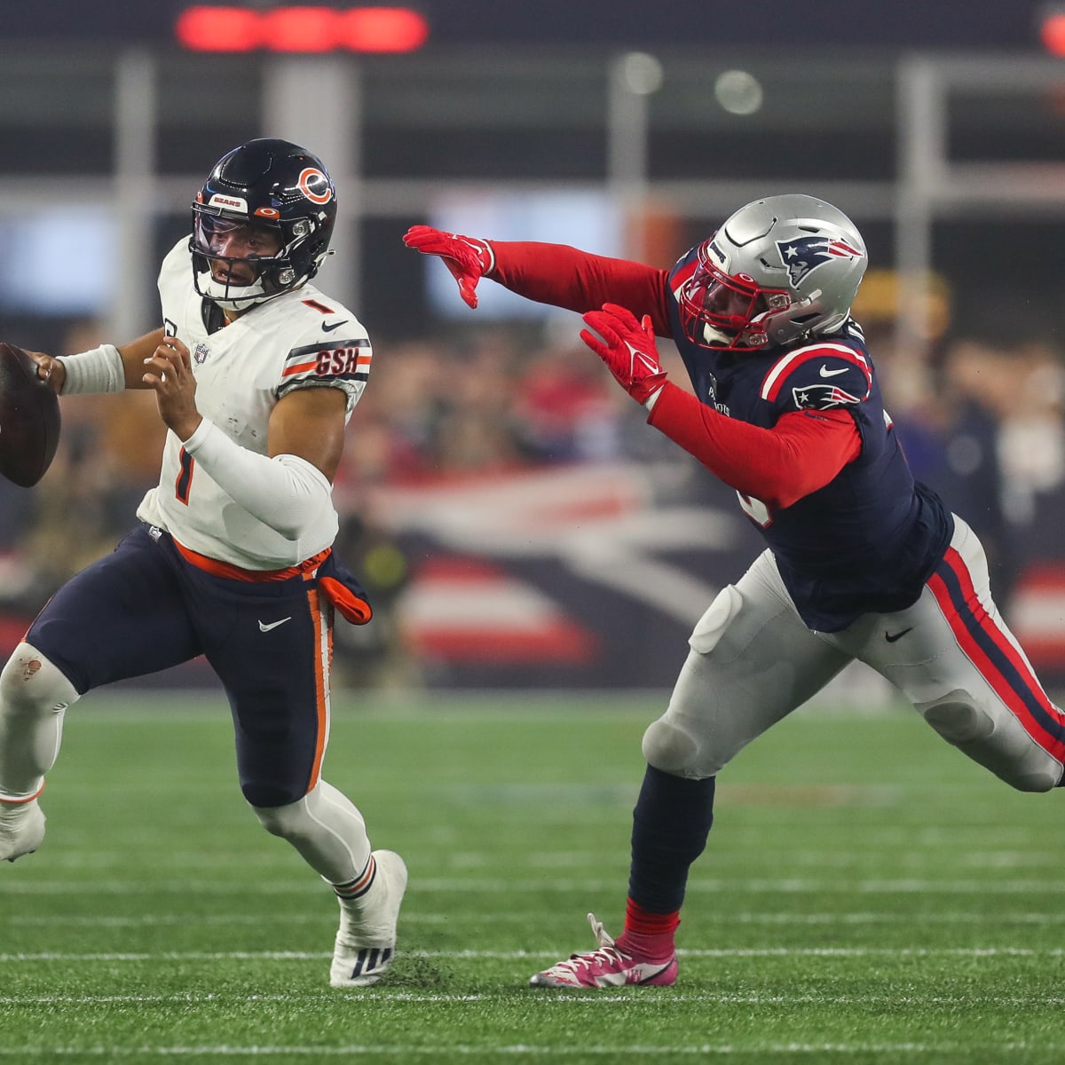 New England Patriots-Chicago Bears Notebook: QB Questions