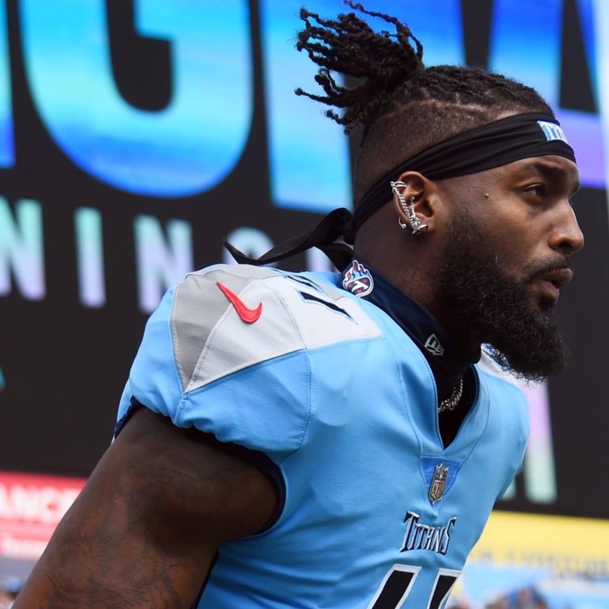 Tennessee Titans Friday Injury Report: Nate Davis, Three Others Ruled Out -  Sports Illustrated Tennessee Titans News, Analysis and More