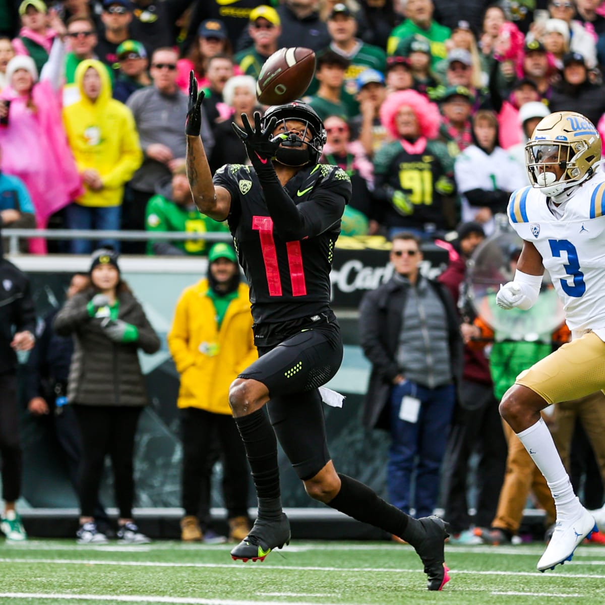 Oregon Ducks Football Announces Uniform Combination for Week 7 Matchup  Against California Golden Bears Football - Sports Illustrated Oregon Ducks  News, Analysis and More