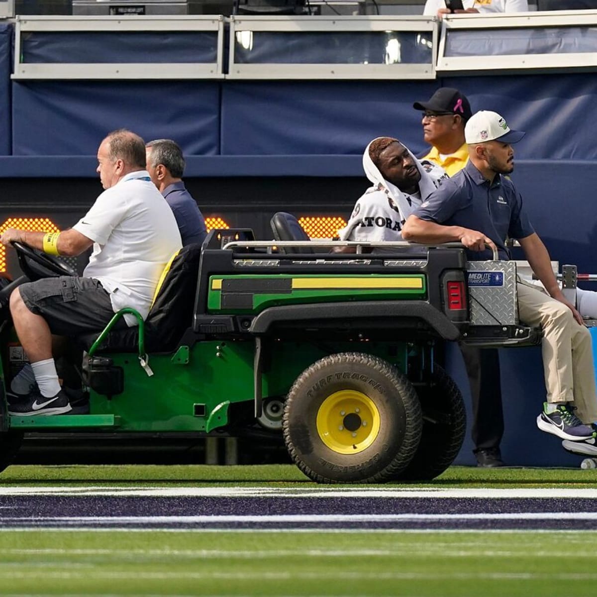 Seahawks player's car breaks down in traffic, cussed out by fan