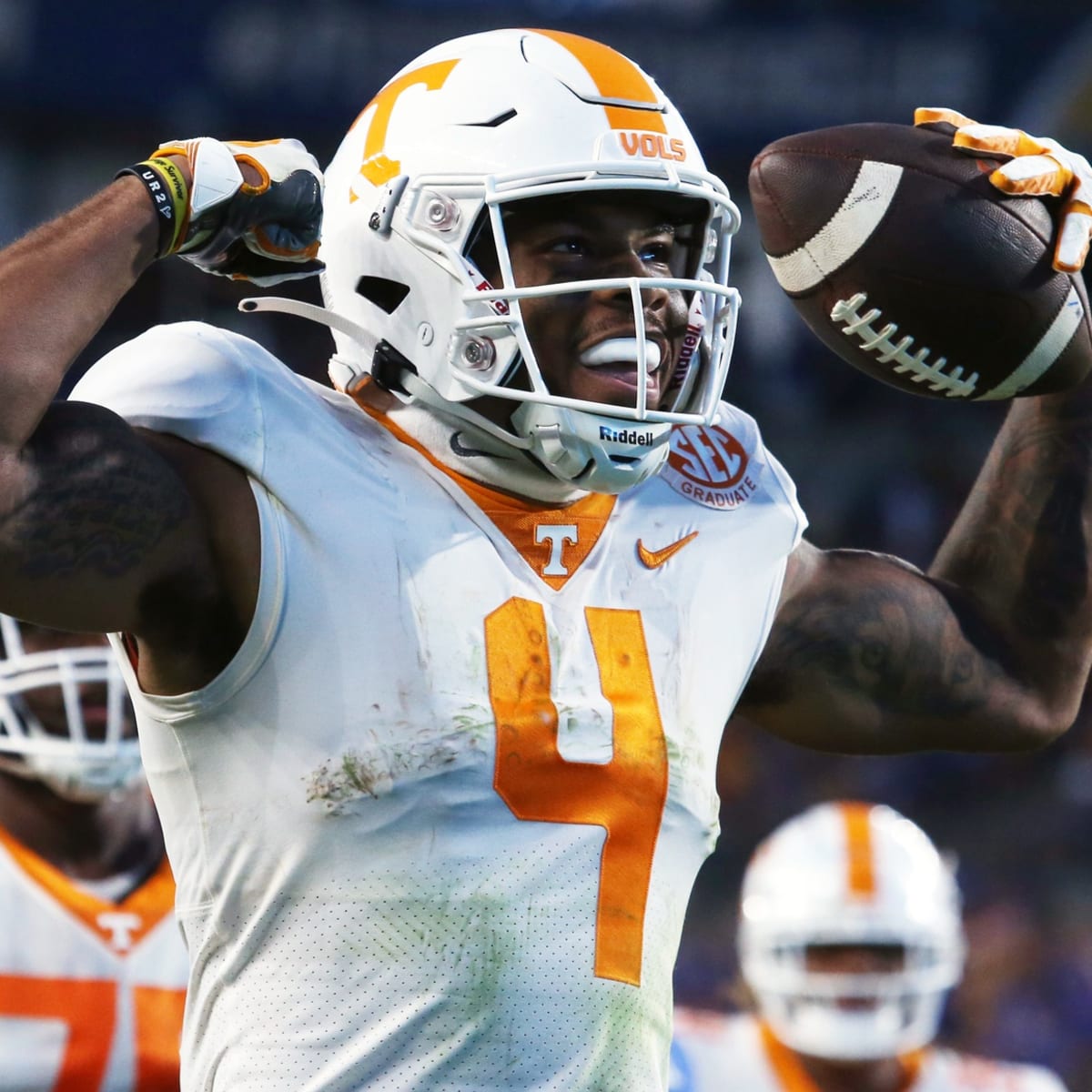 October 16, 2021: Cedric Tillman #4 of the Tennessee Volunteers catches the  ball for a touchdown during the NCAA football game between the University  of Tennessee Volunteers and the Ole Miss Rebels