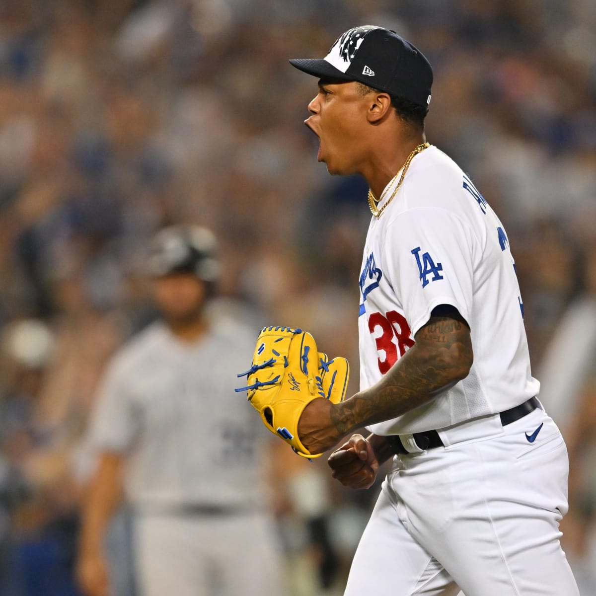 Dodgers can't overcome Yency Almonte's three-run meltdown in loss to Reds, National Sports