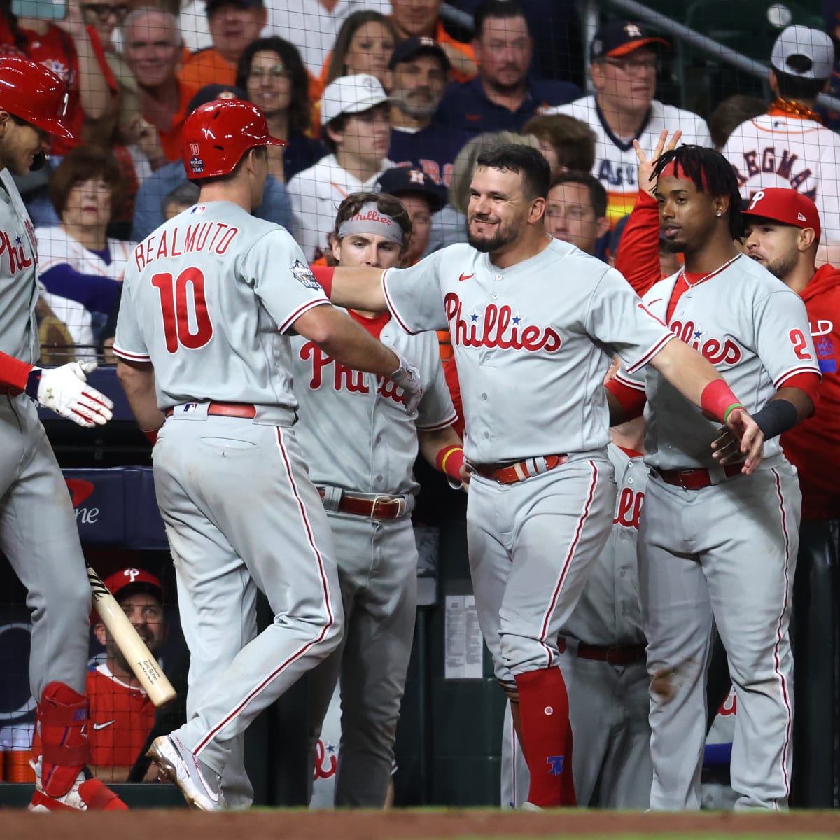 Phillies set to host Houston with World Series tied at 1-all