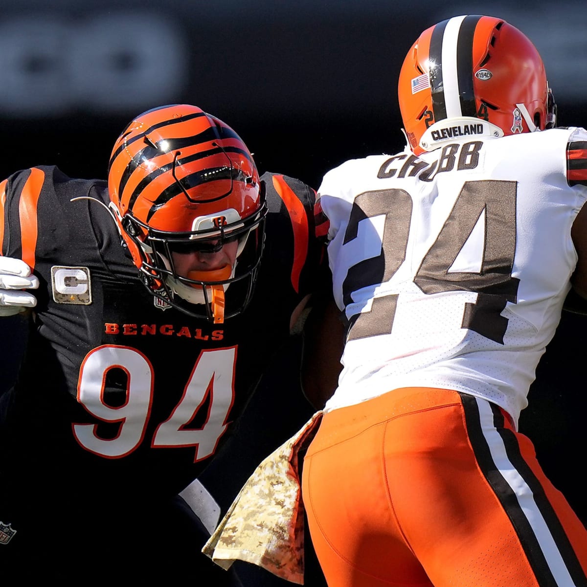 Chubb runs for 2 scores as Browns blast Bengals