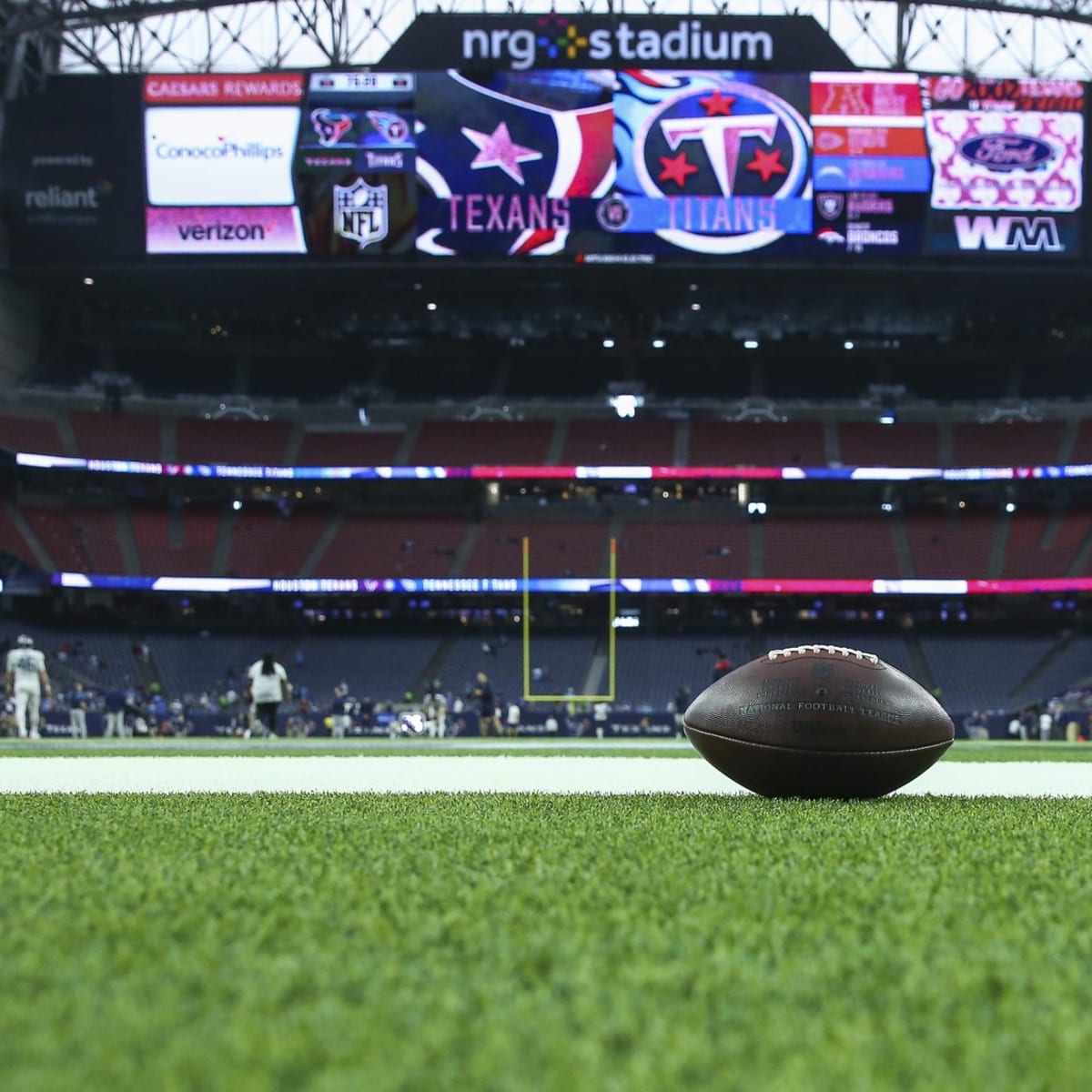 Titans Invade NRG Stadium for Week 8 Matchup With Texans