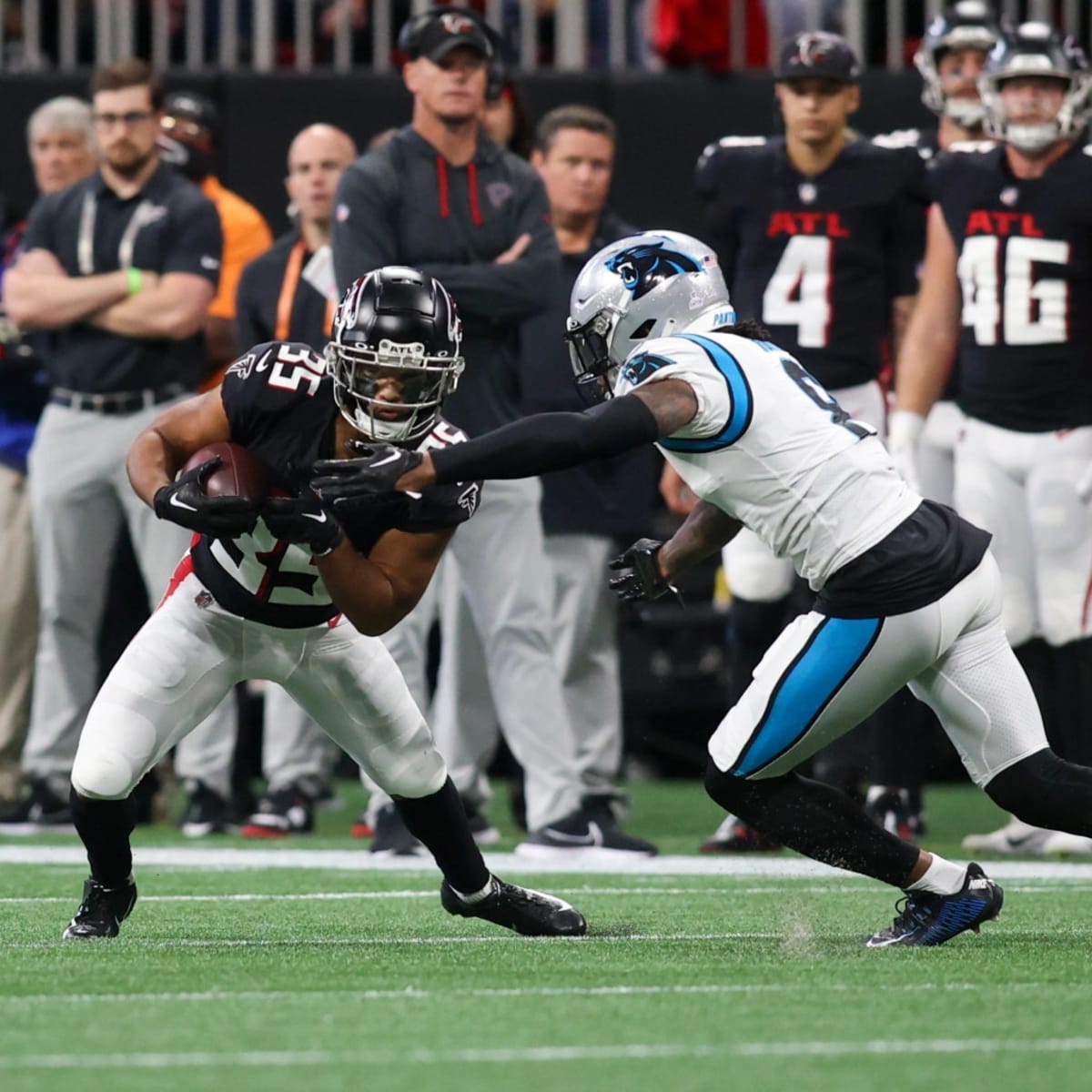 Falcons lose top punt returner Avery Williams