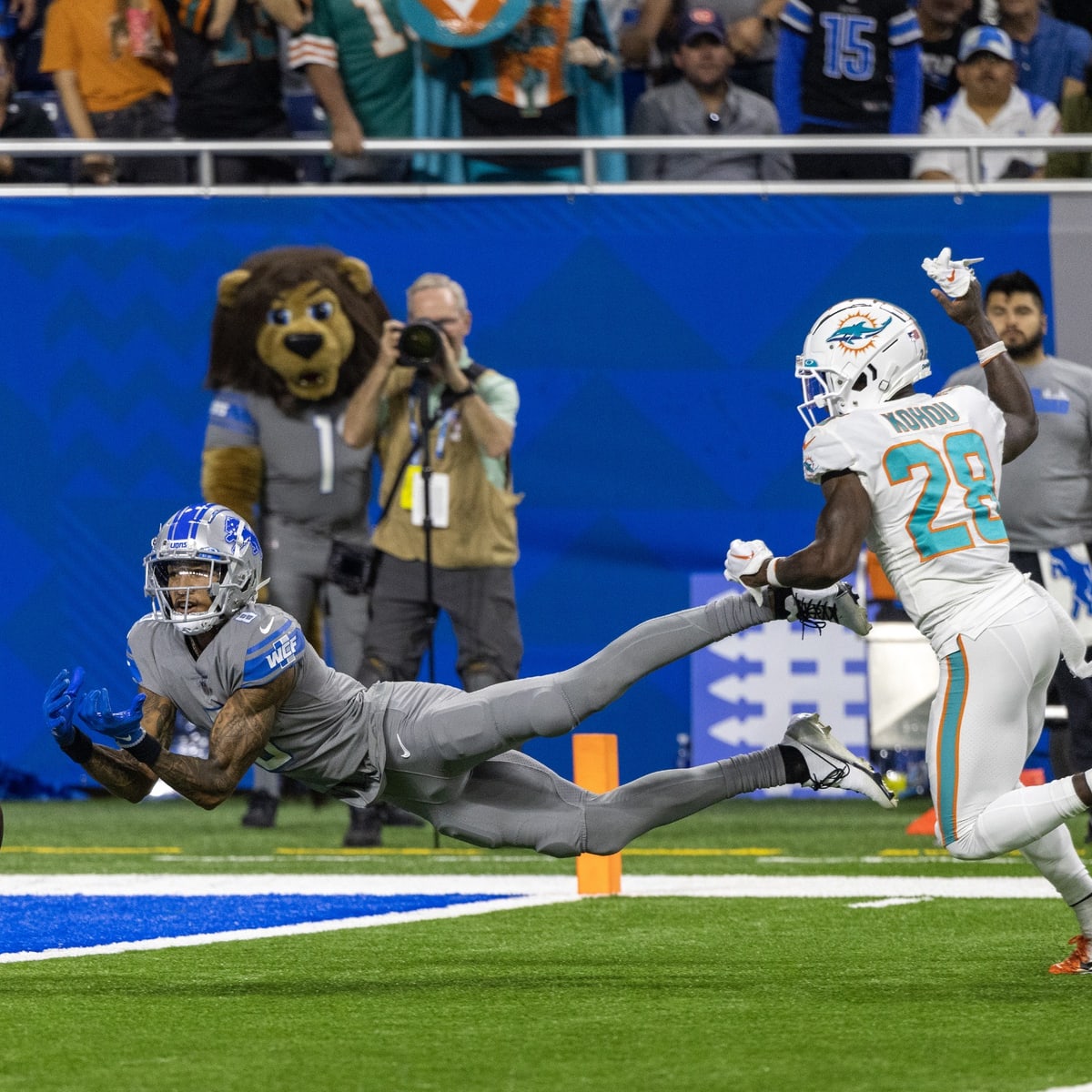 Miami Dolphins-Chicago Bears: The Five Biggest Plays - Sports Illustrated  Miami Dolphins News, Analysis and More