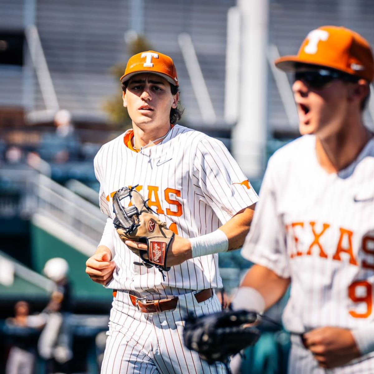 Texas baseball plays in College World Series as Longhorns seek title