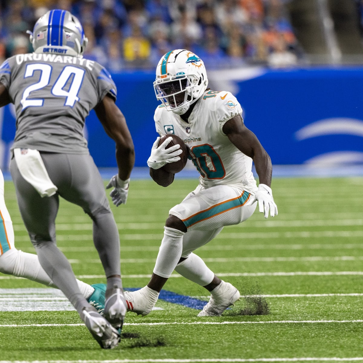 Tyreek Hill Miami Dolphins Unsigned Celebrates a Touchdown Photograph