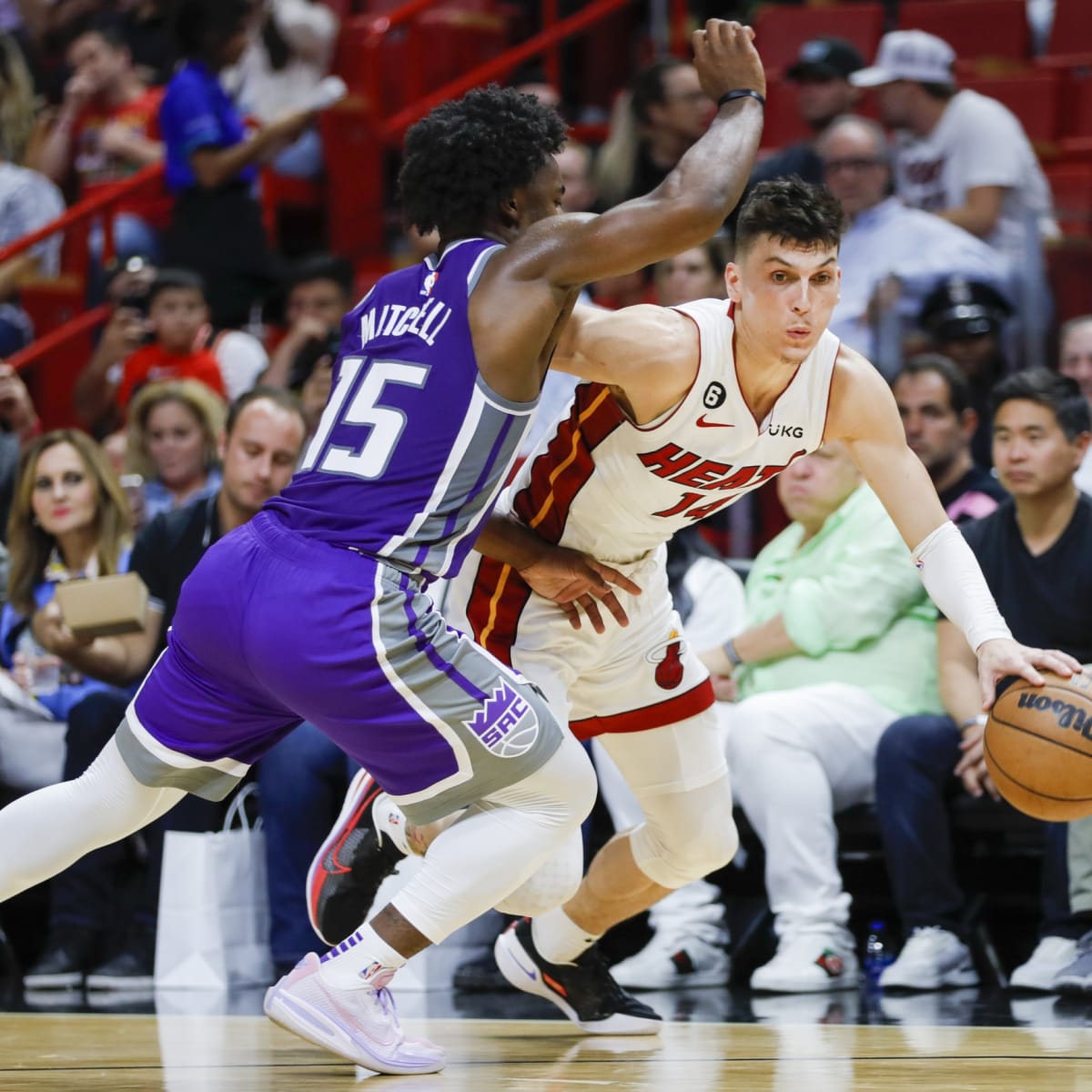 Tyler Herro leads Heat to narrow victory over the Sacramento Kings - ESPN  98.1 FM - 850 AM WRUF