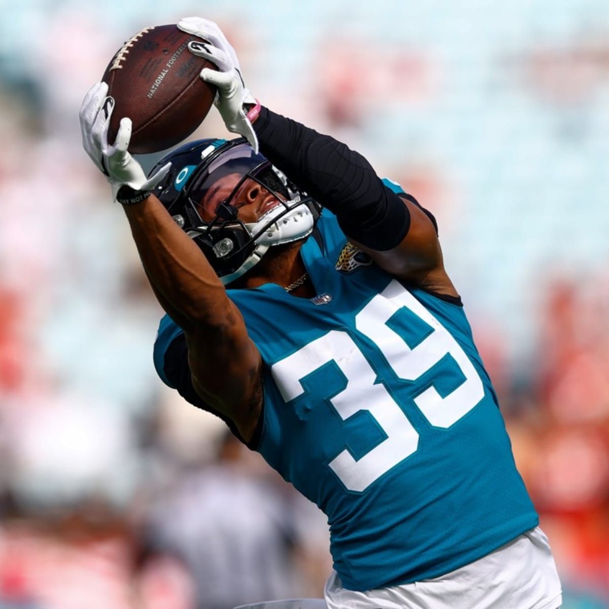 Jaguars' Jamal Agnew delights in the problems his versatility causes