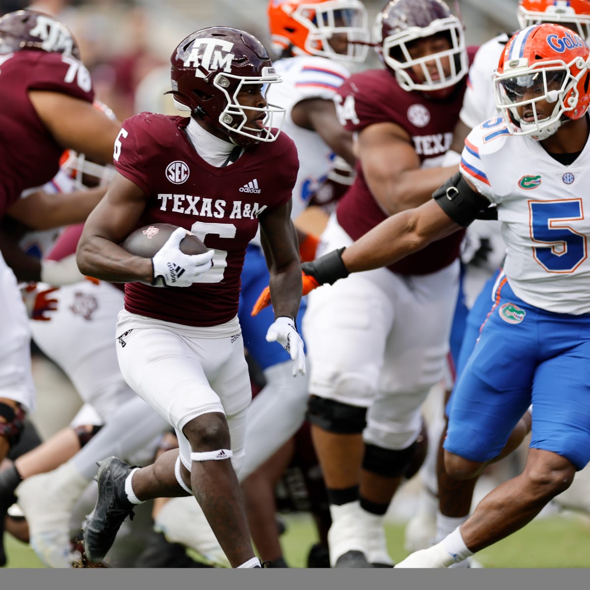 De'Von Achane Goes Off for Miami Dolphins: Texas A&M Aggies in the NFL Week  3 - Sports Illustrated Texas A&M Aggies News, Analysis and More