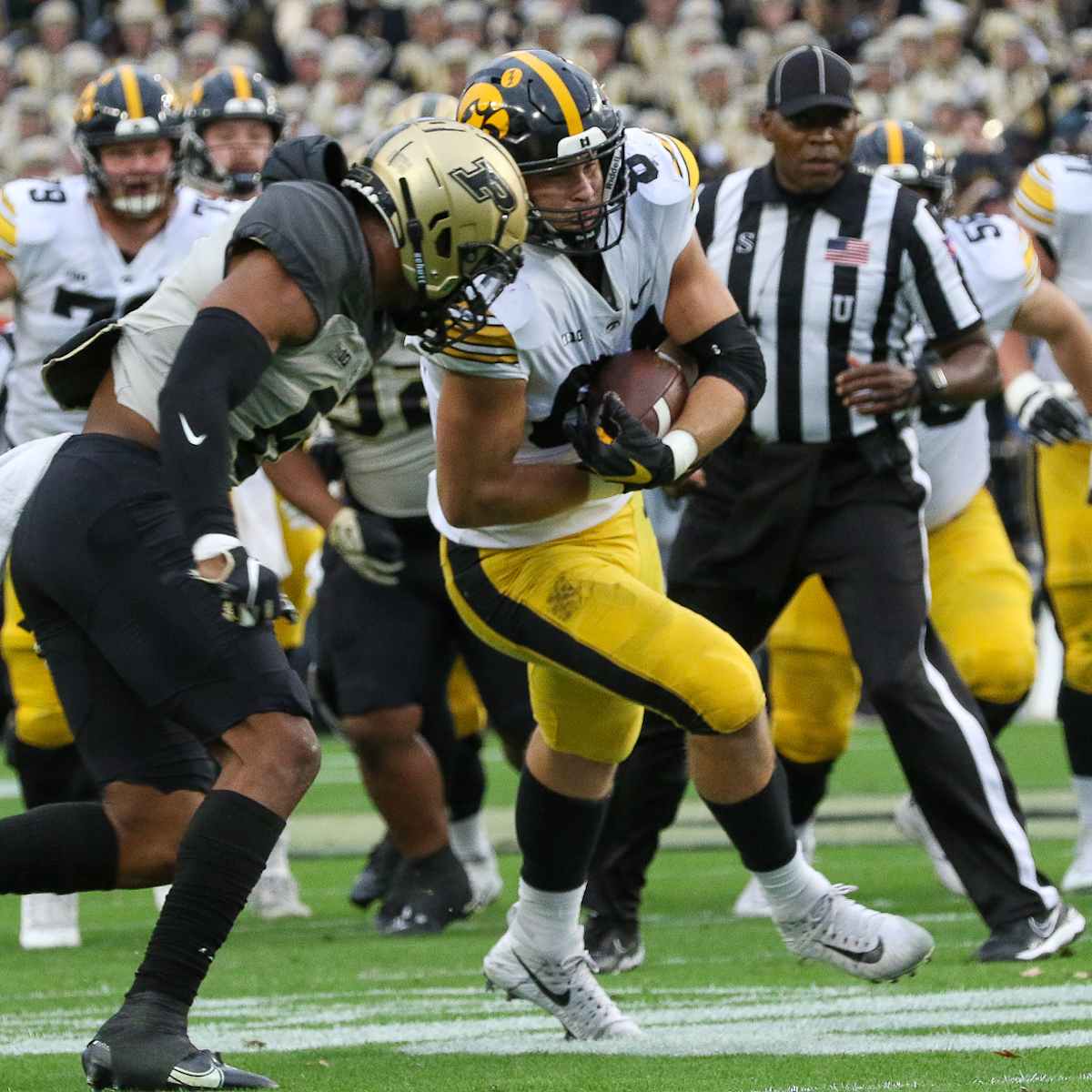 Former Iowa football tight end Sam LaPorta picked by Detroit Lions