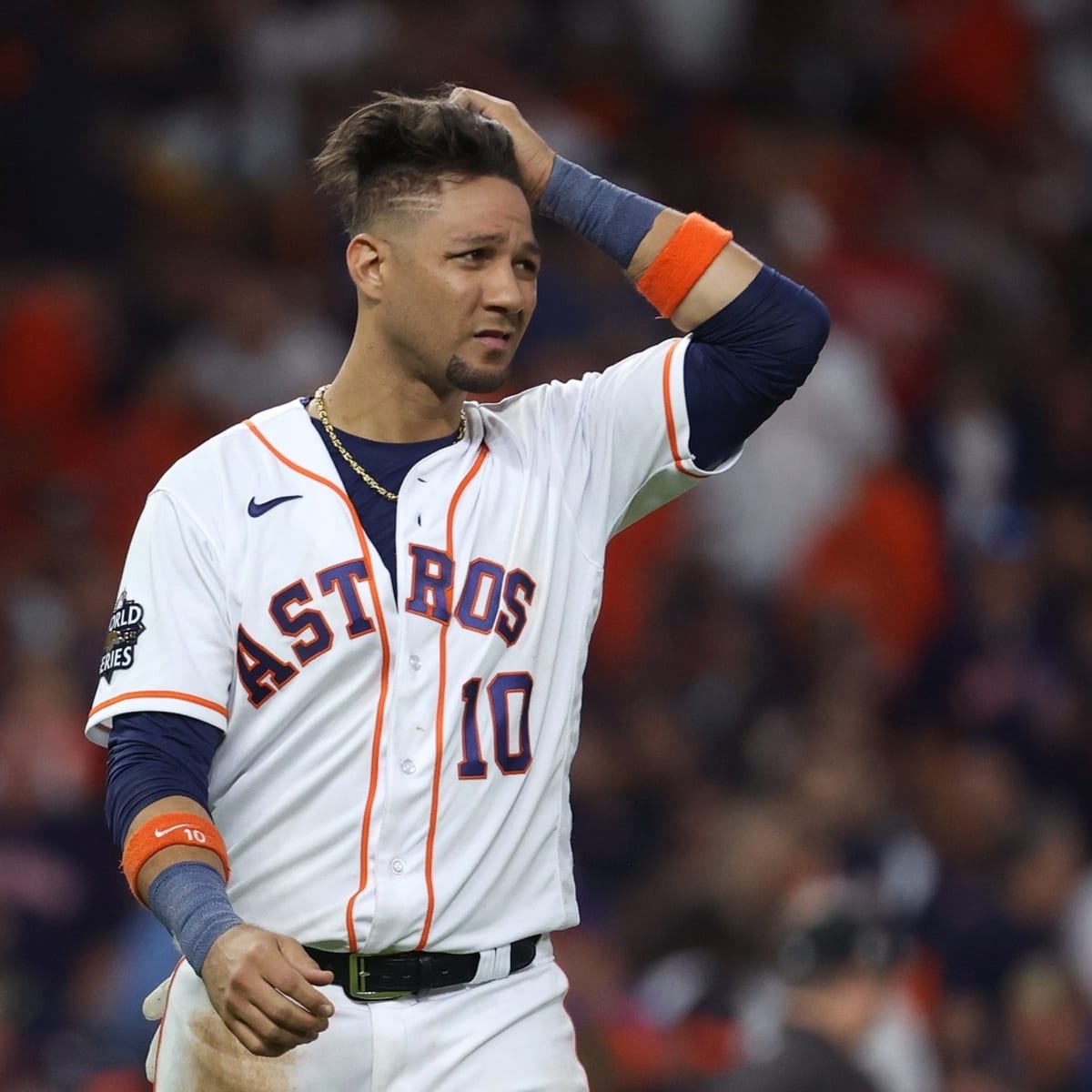 Astros 1B Yuli Gurriel out for remainder of World Series with knee