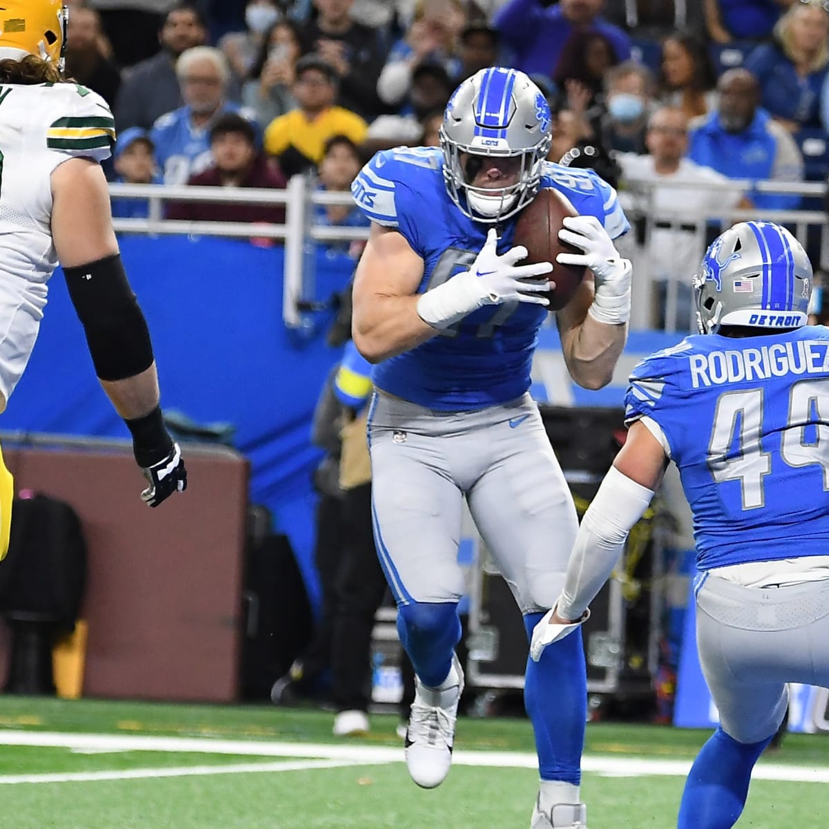 Green Bay Packers wide receiver Allen Lazard catches during pregame of an  NFL football game against the Detroit Lions, Sunday, Nov. 6, 2022, in  Detroit. (AP Photo/Duane Burleson Stock Photo - Alamy