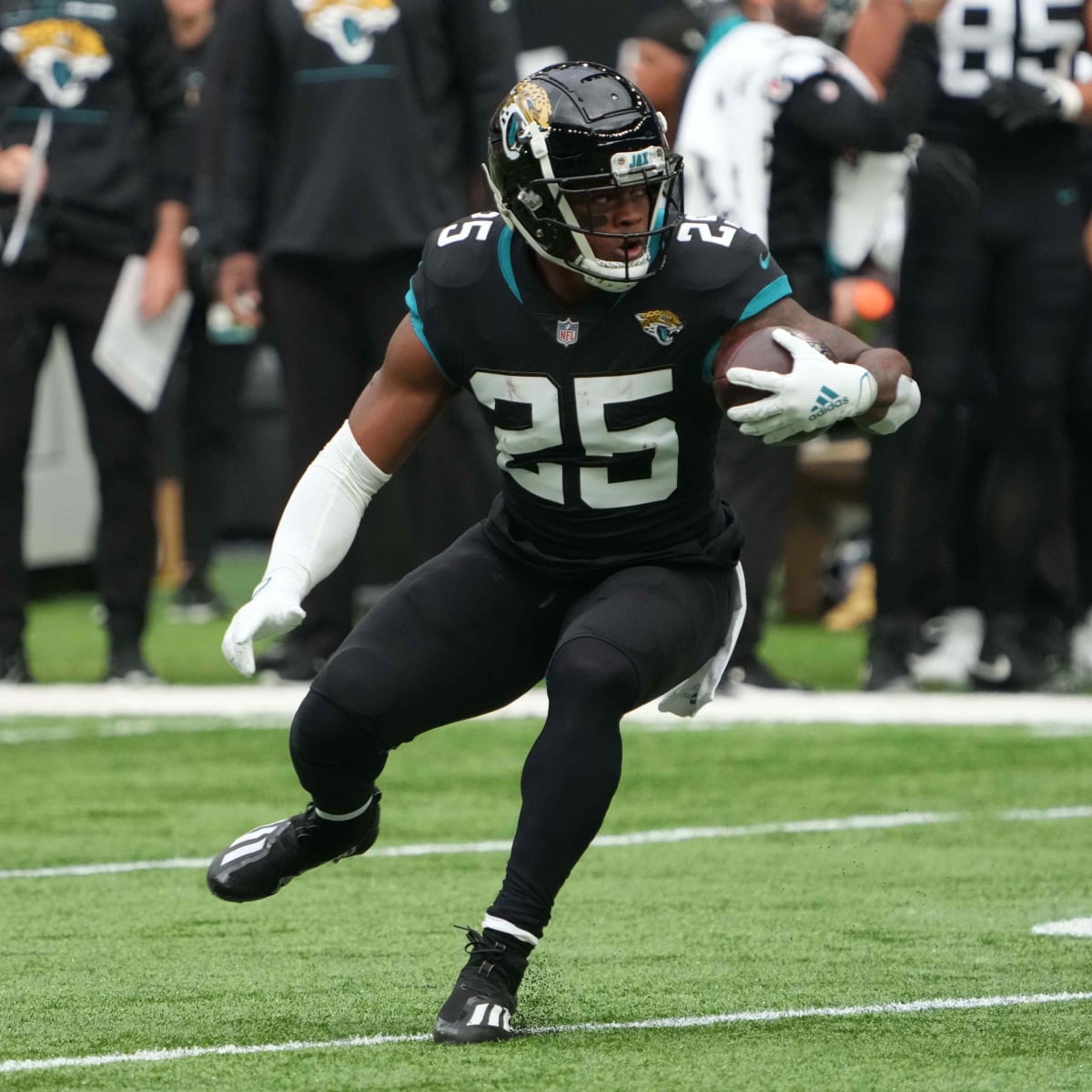 Jets trade for Jags' James Robinson