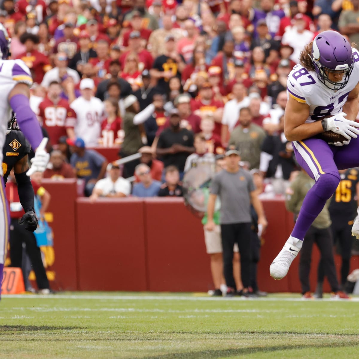 Vikings snap counts vs. Cardinals: Johnny Mundt, Khyiris Tonga step up -  Sports Illustrated Minnesota Vikings News, Analysis and More