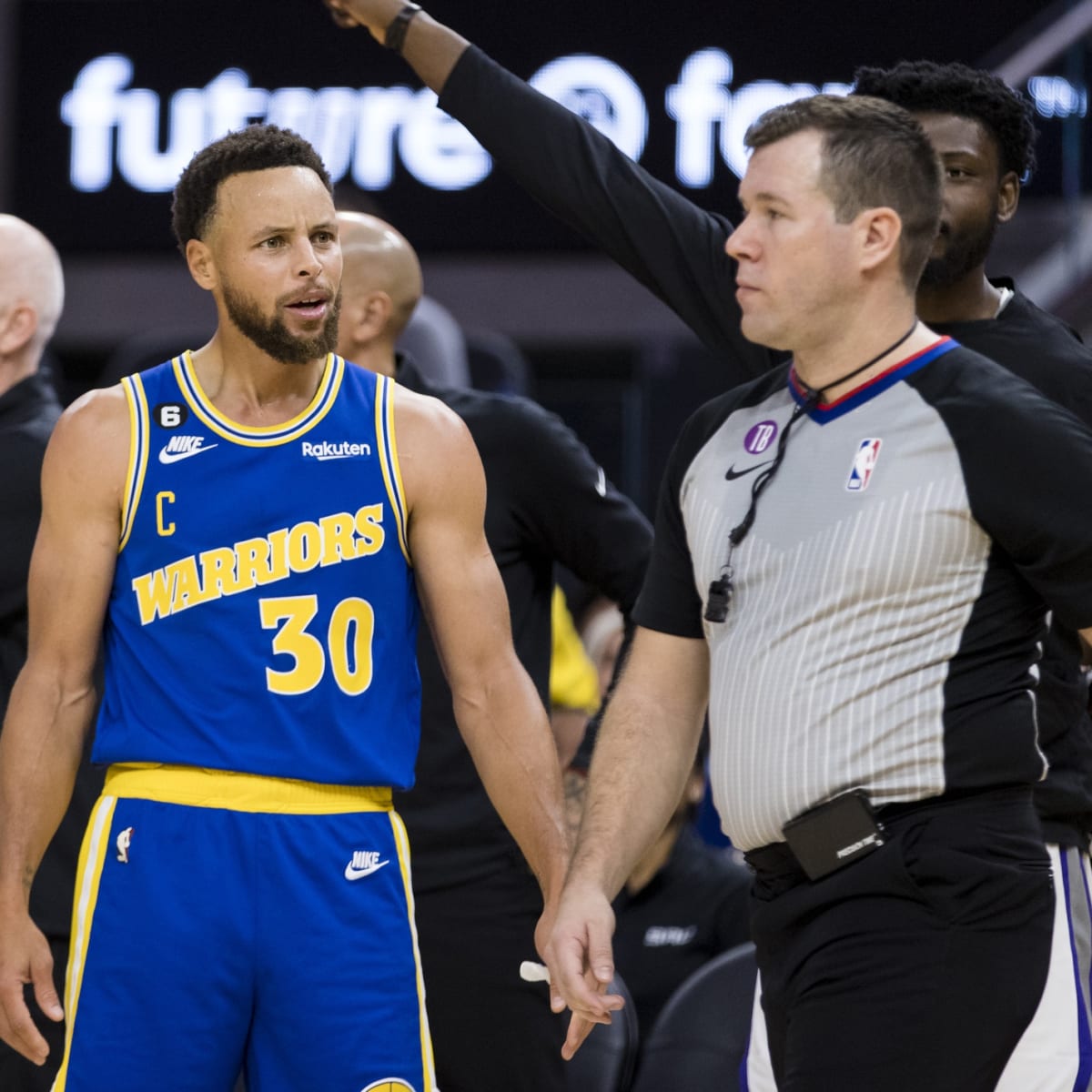 Warriors' depth makes Stephen Curry's rough night in Game 5 a non-factor