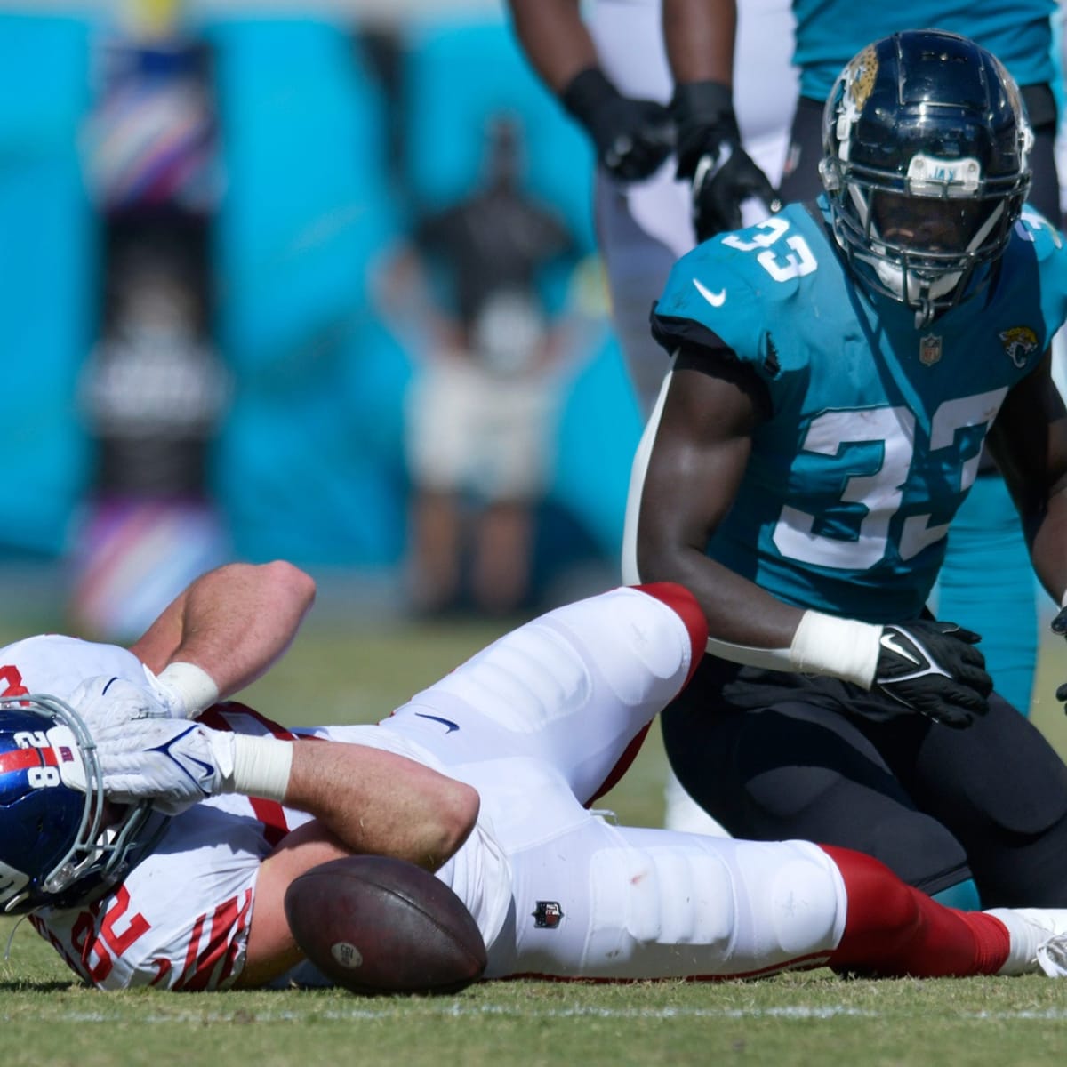 Giants rookie tight end needs eye surgery after freak injury vs. Jaguars