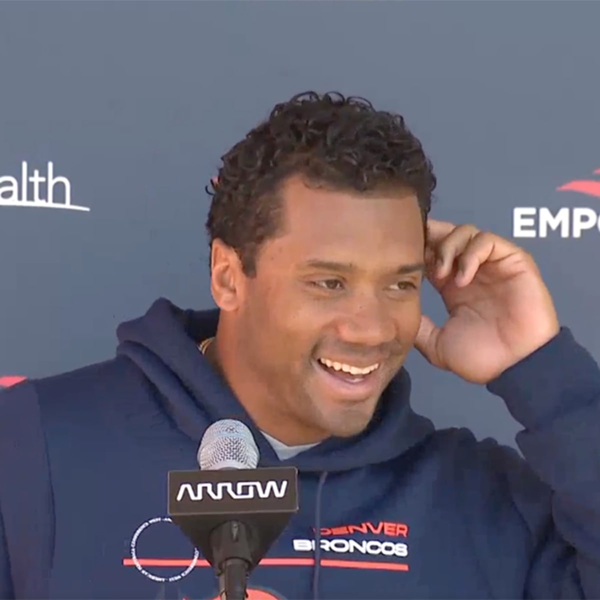 Russell Wilson bombs Pete Carroll's press conference, Local