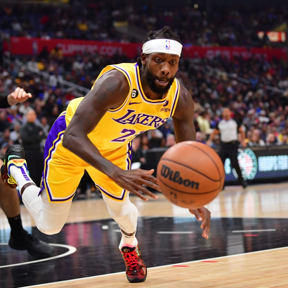 LeBron James has strained adductor, doubtful for Lakers vs. Kings