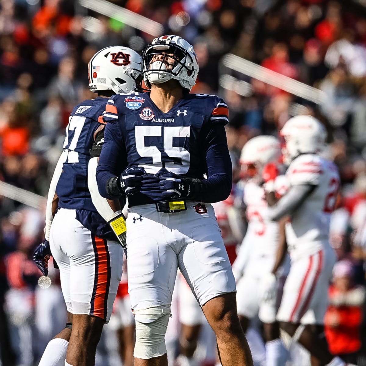 Panthers rookie linebacker Eku Leota finding his footing: 'Now, I'm just  being myself', National Sports