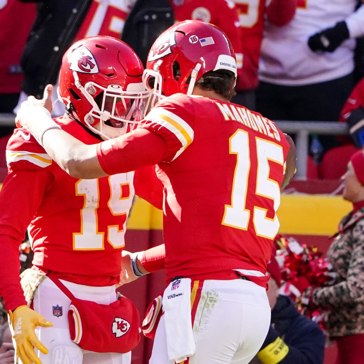 Chris Jones Offseason Motivation: I Had Joe Burrow on the Dummies I Was  Slapping - Sports Illustrated Kansas City Chiefs News, Analysis and More