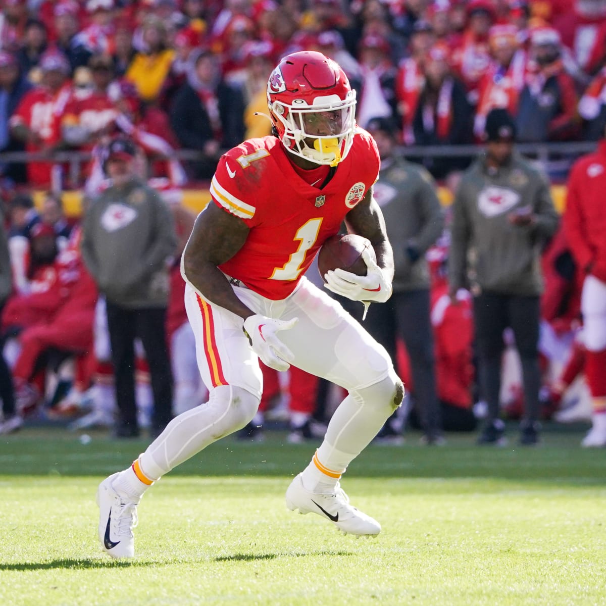 Kansas City Chiefs Decline RB Clyde Edwards-Helaire's Fifth-Year Option -  Sports Illustrated Kansas City Chiefs News, Analysis and More