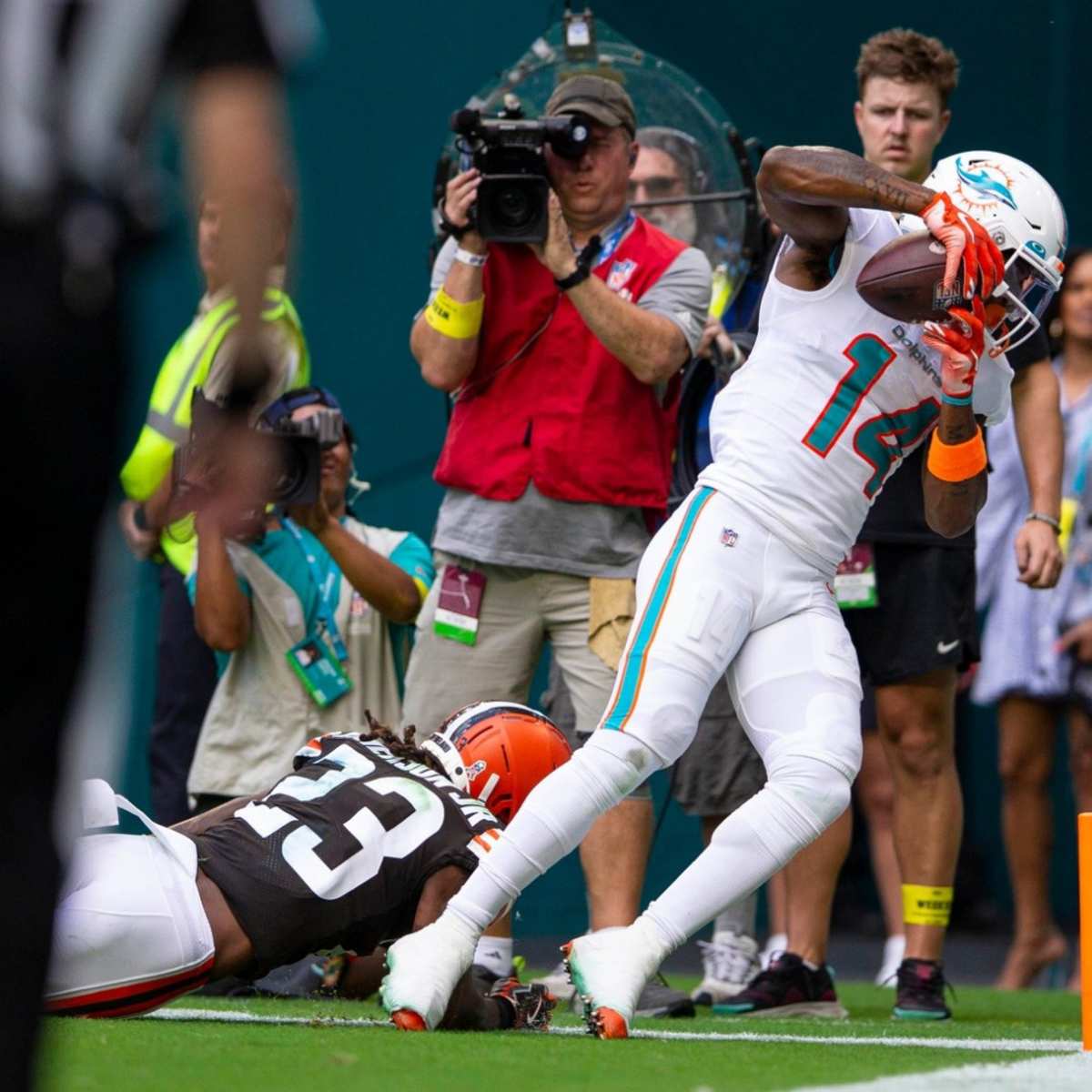 5 plays that changed the game in Browns' 41-24 win over the Dolphins