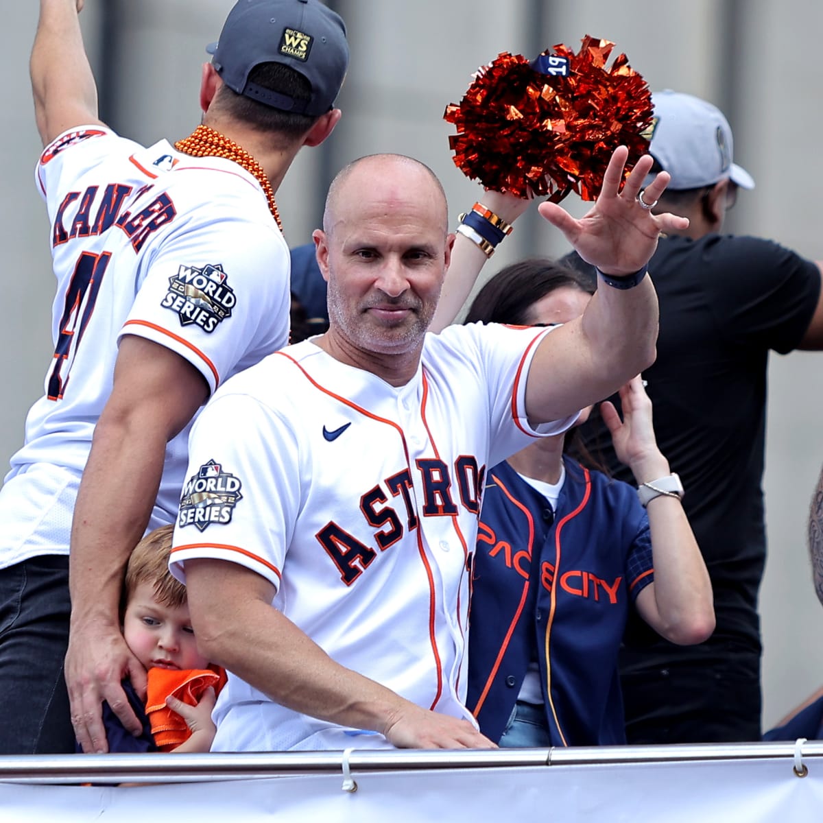 Astros' rebuilding gaining steam