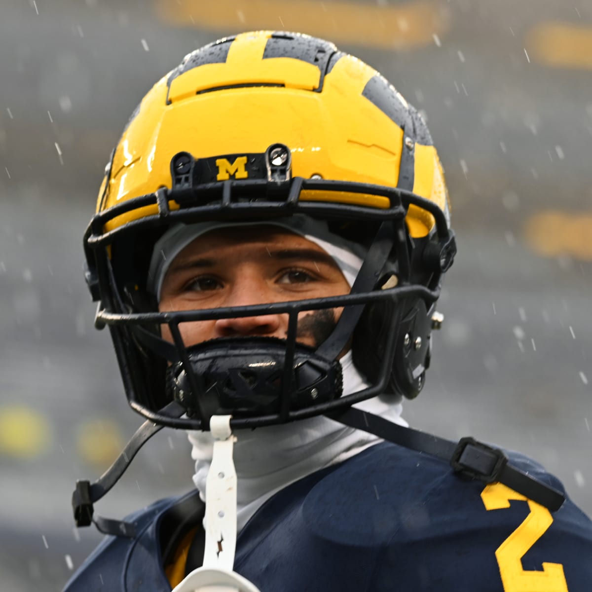 Michigan running back Blake Corum shows strength, strives for perfection