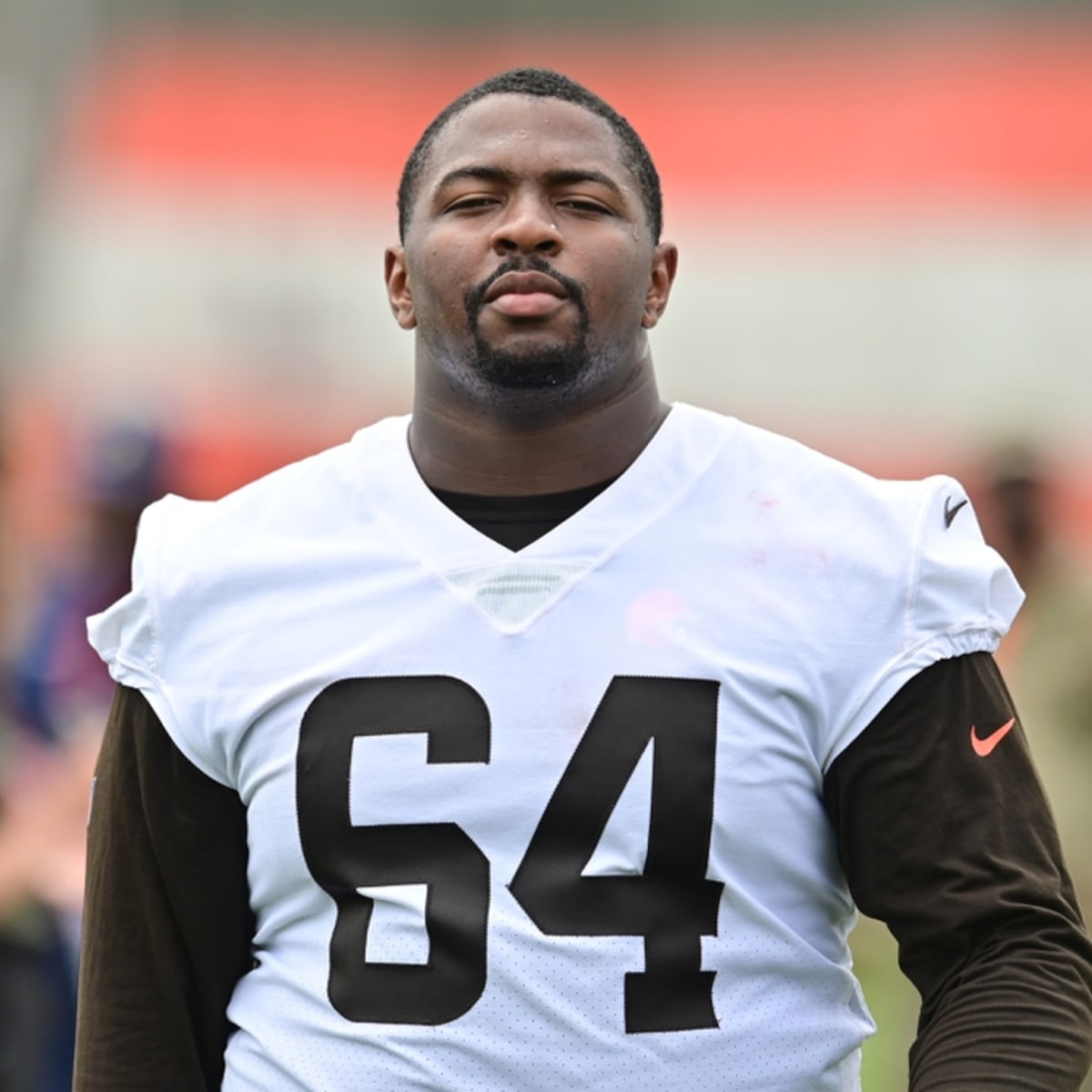 Cleveland Browns defensive tackle Roderick Perry II looks on prior to  News Photo - Getty Images