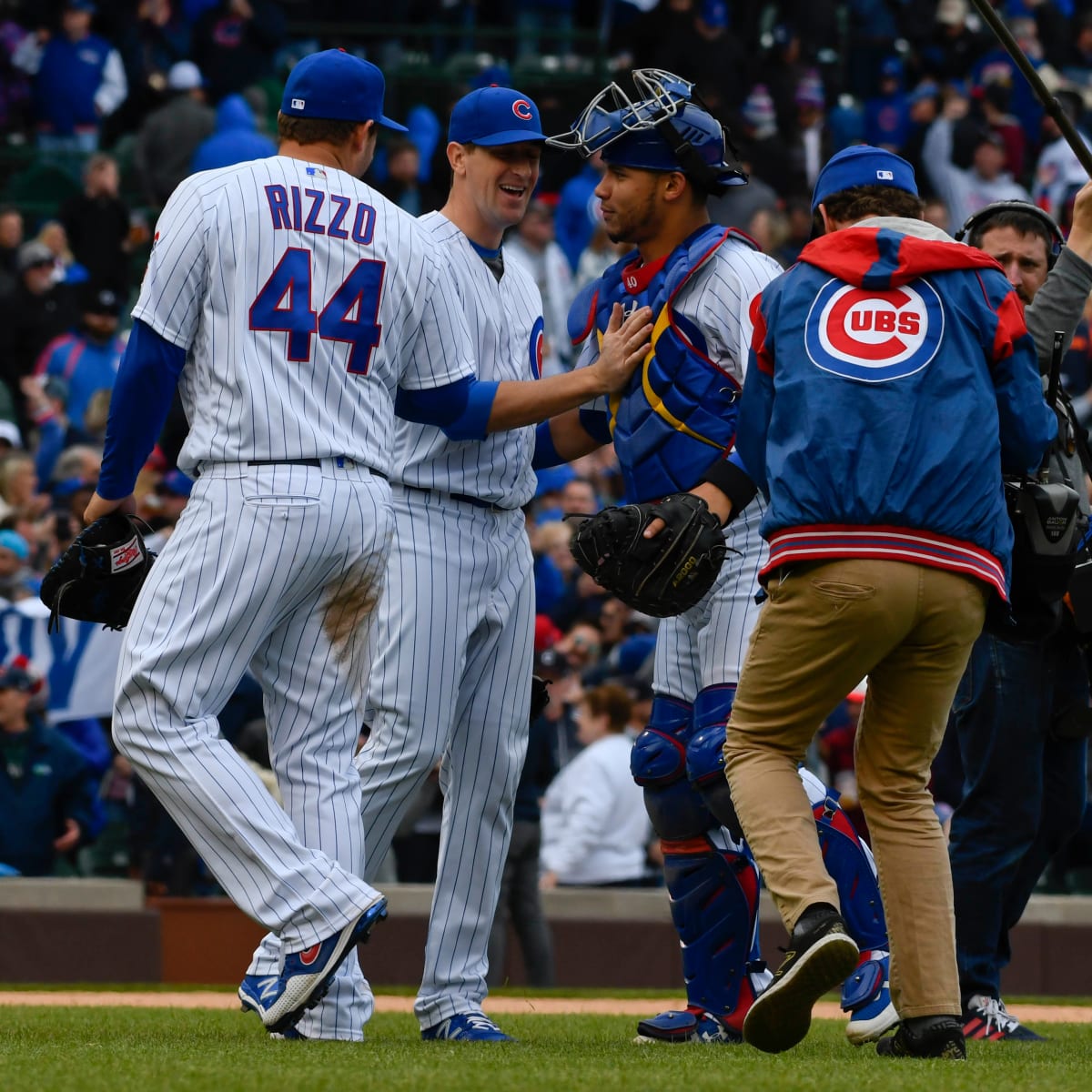 Kyle Hendricks, Addison Russell lead Cubs over Cardinals