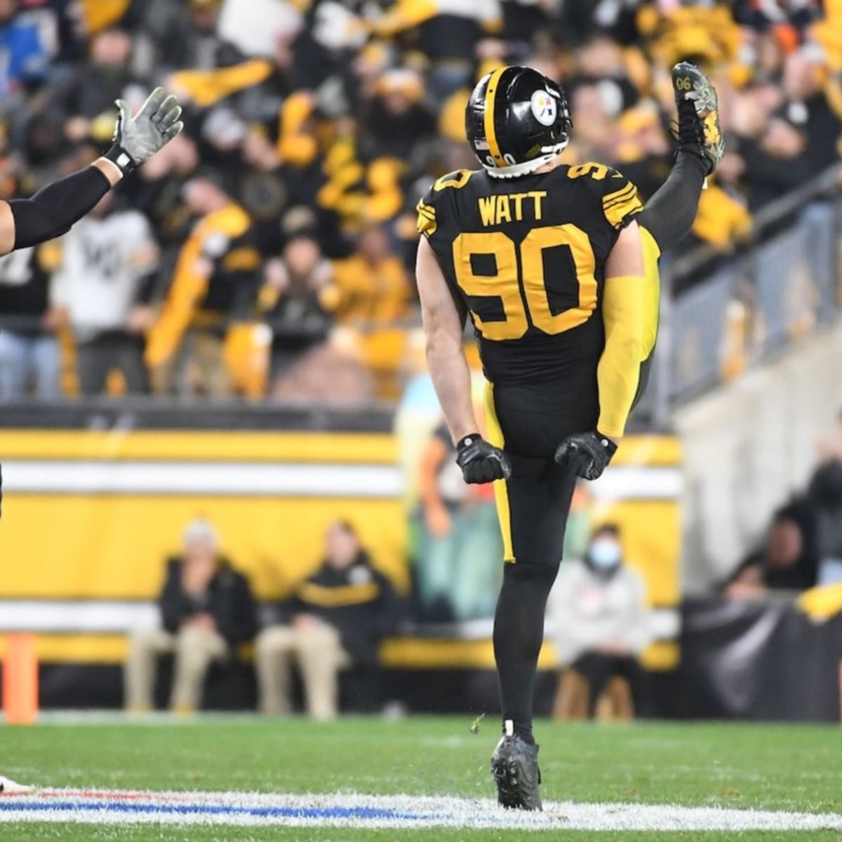 Pittsburgh Steelers Color Rush Uniforms Are Coming This Weekend - Sports  Illustrated Pittsburgh Steelers News, Analysis and More