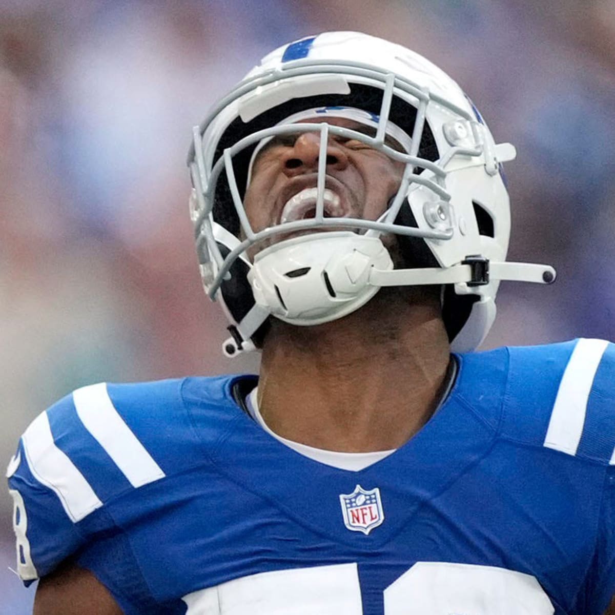 Indianapolis Colts linebacker Bobby Okereke (58) lines up on defense during  an NFL football game against the Washington Commanders, Sunday, Oct. 30,  2022, in Indianapolis. (AP Photo/Zach Bolinger Stock Photo - Alamy