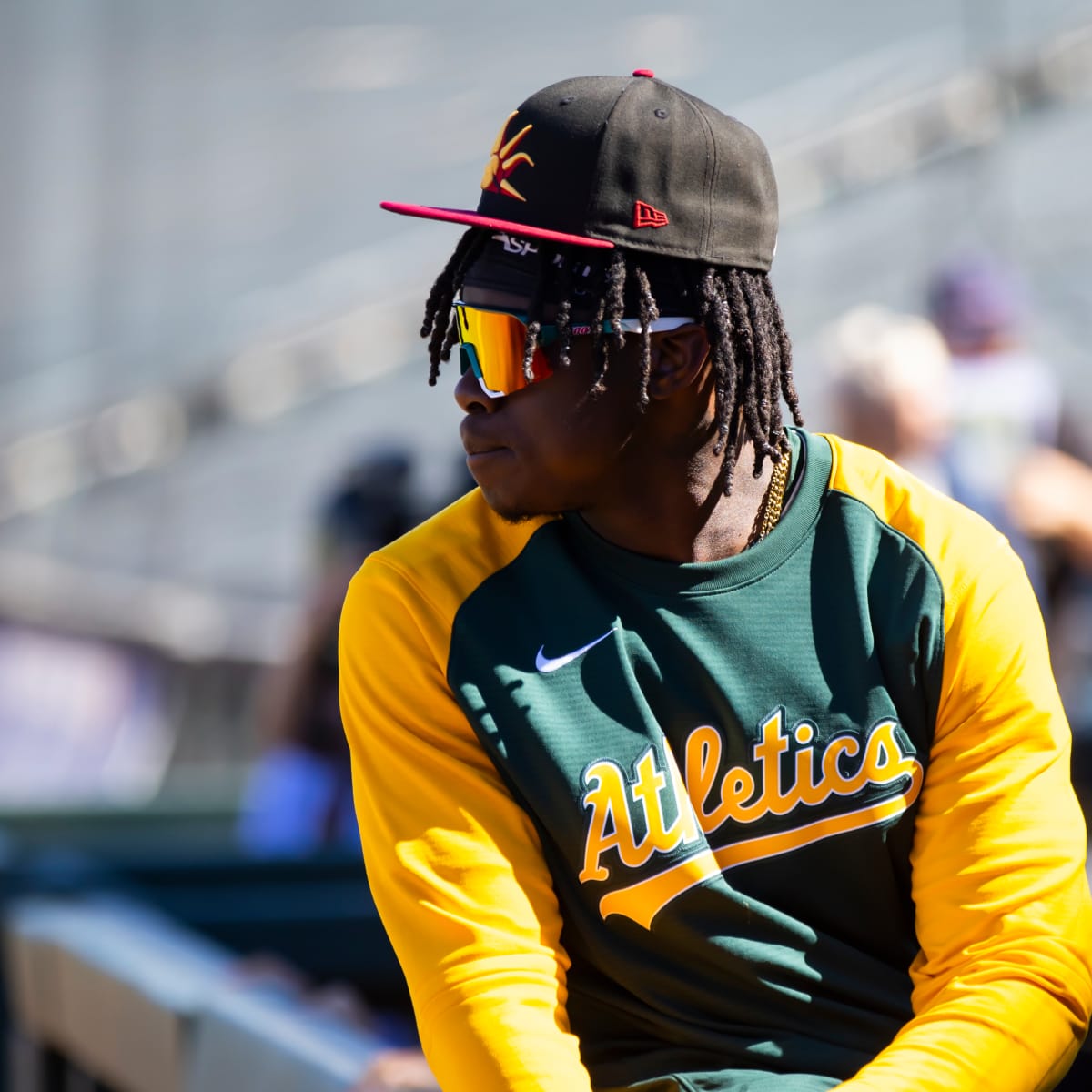 Oakland A's roster a mix of fleeting and familiar faces for home