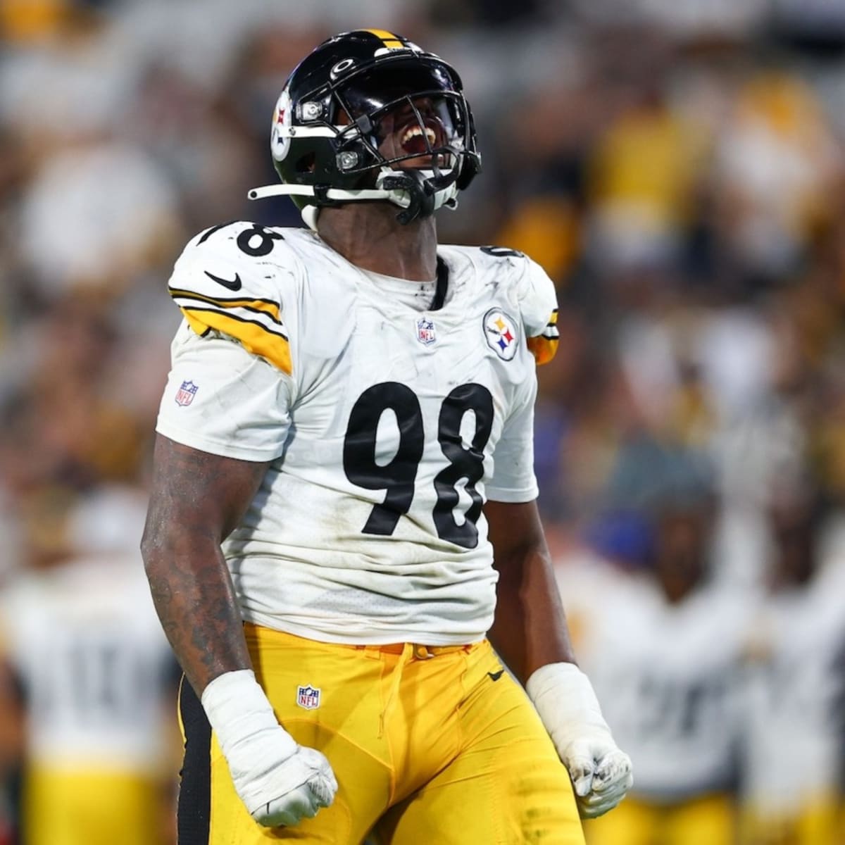 Pittsburgh, Pennsylvania, USA. 25th Dec, 2022. December 24th, 2022  Pittsburgh Steelers defensive tackle Cameron Heyward (97) celebrating  during Pittsburgh Steelers vs Las Vegas Raiders in Pittsburgh, PA. Jake  Mysliwczyk/BMR (Credit Image: ©