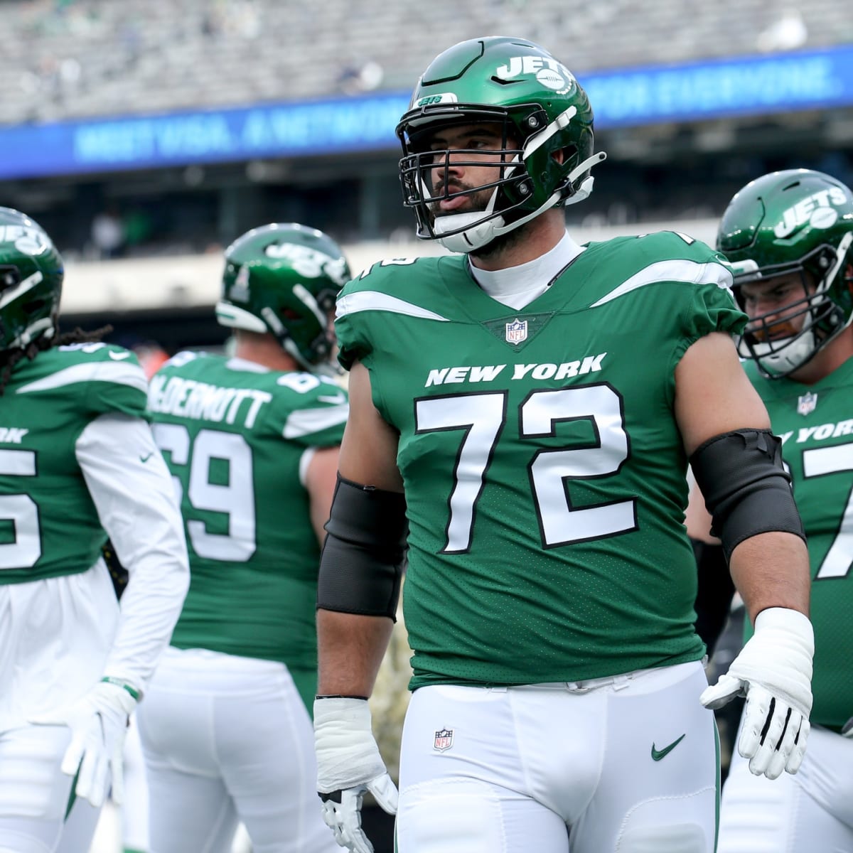 New York Jets guard Laurent Duvernay-Tardif (72) walks to the line of  scrimmage during an NFL football game against the New Orleans Saints,  Sunday, Dec. 12, 2021, in East Rutherford, N.J. (AP