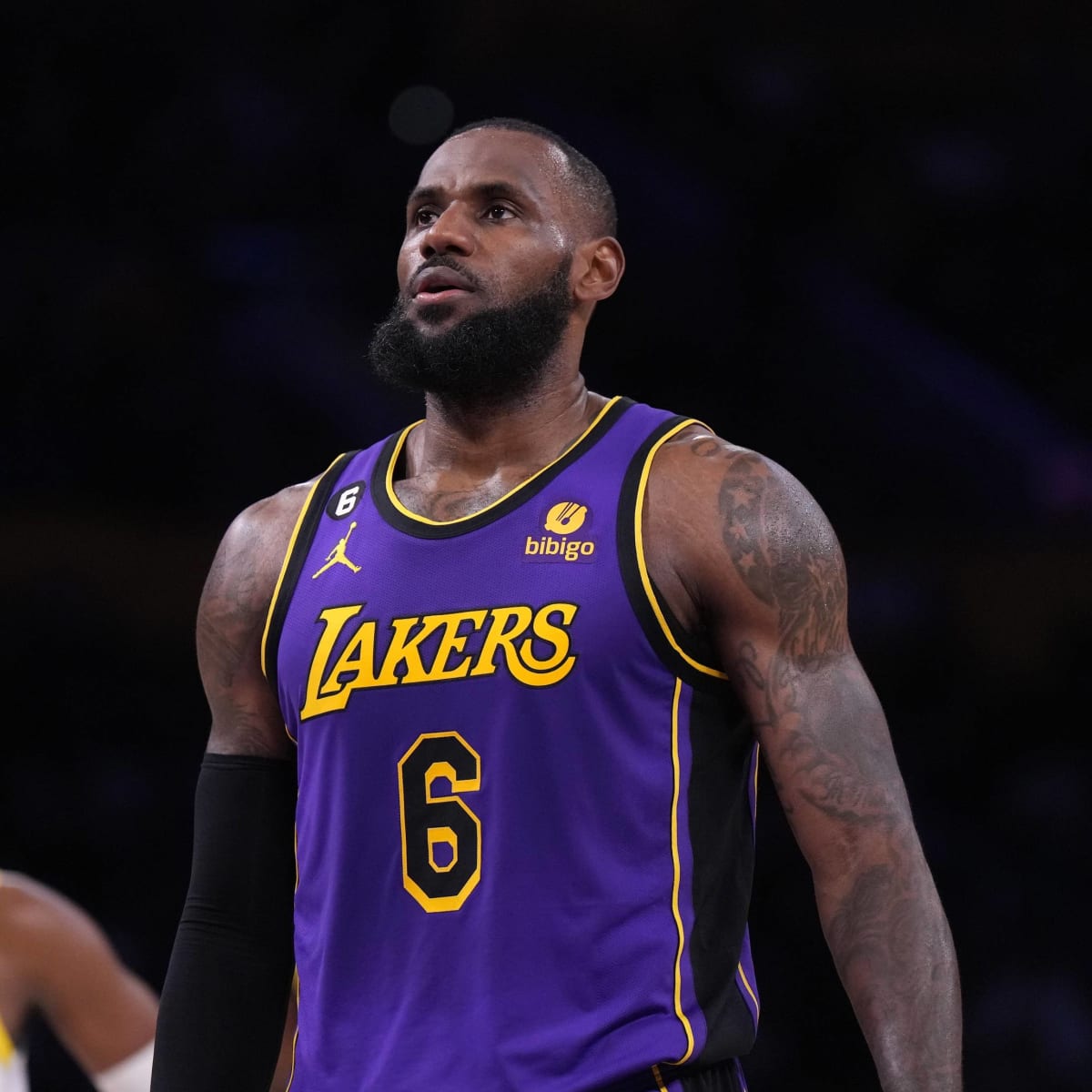 LeBron James Will Co-Host an Alternative TNF Stream