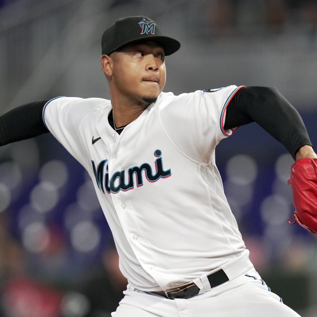 Marlins trade pitchers Elieser Hernandez, Jeff Brigham to Mets for minor  leaguer – Sun Sentinel